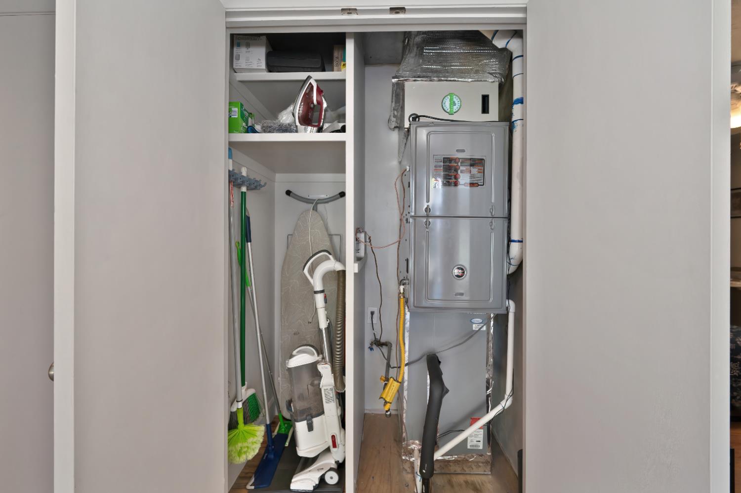 Sacramento, California, 95819, United States, 3 Bedrooms Bedrooms, ,2 BathroomsBathrooms,Residential,For Sale,1987598