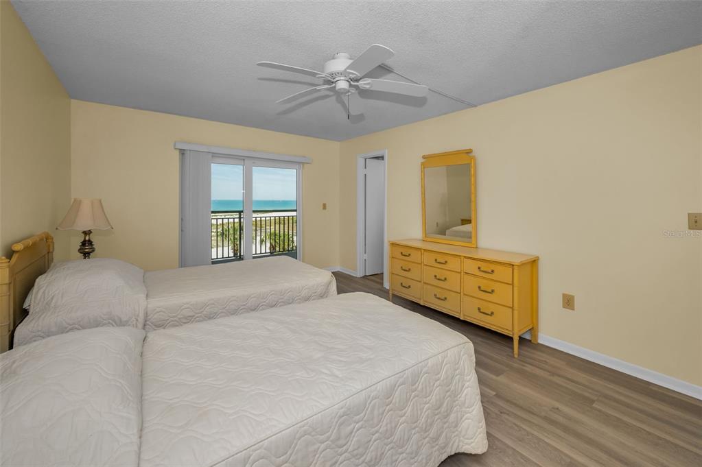 Clearwater Beach, Florida, 33767, United States, 2 Bedrooms Bedrooms, ,2 BathroomsBathrooms,Residential,For Sale,1744502