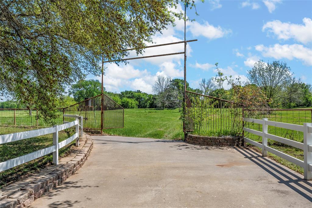 Mexia, Texas, 76667, United States, 3 Bedrooms Bedrooms, ,2 BathroomsBathrooms,Residential,For Sale,1770816