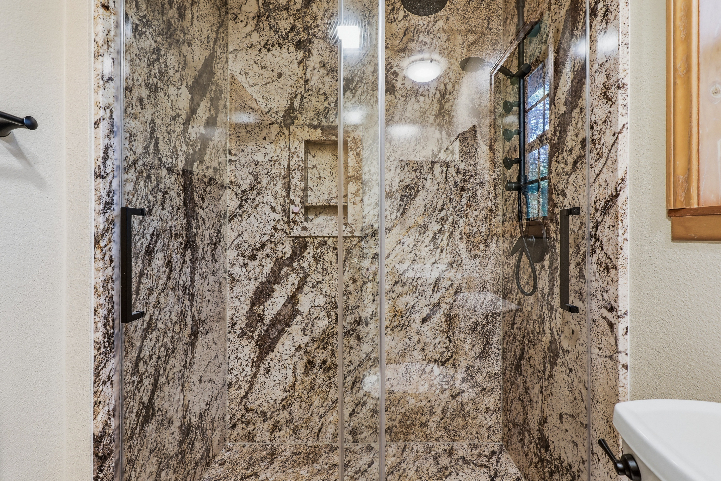  103 Pine Ridge Road, Crestline, CA 92325 - 物件實景