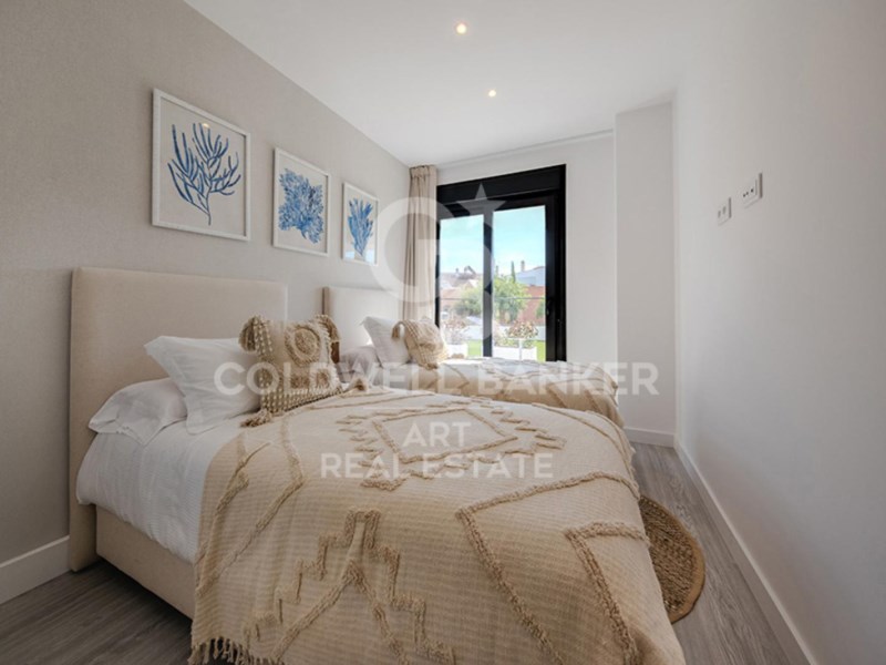 Estepona, Andalusia, ES, 3 Bedrooms Bedrooms, ,2 BathroomsBathrooms,Residential,For Sale,1735799