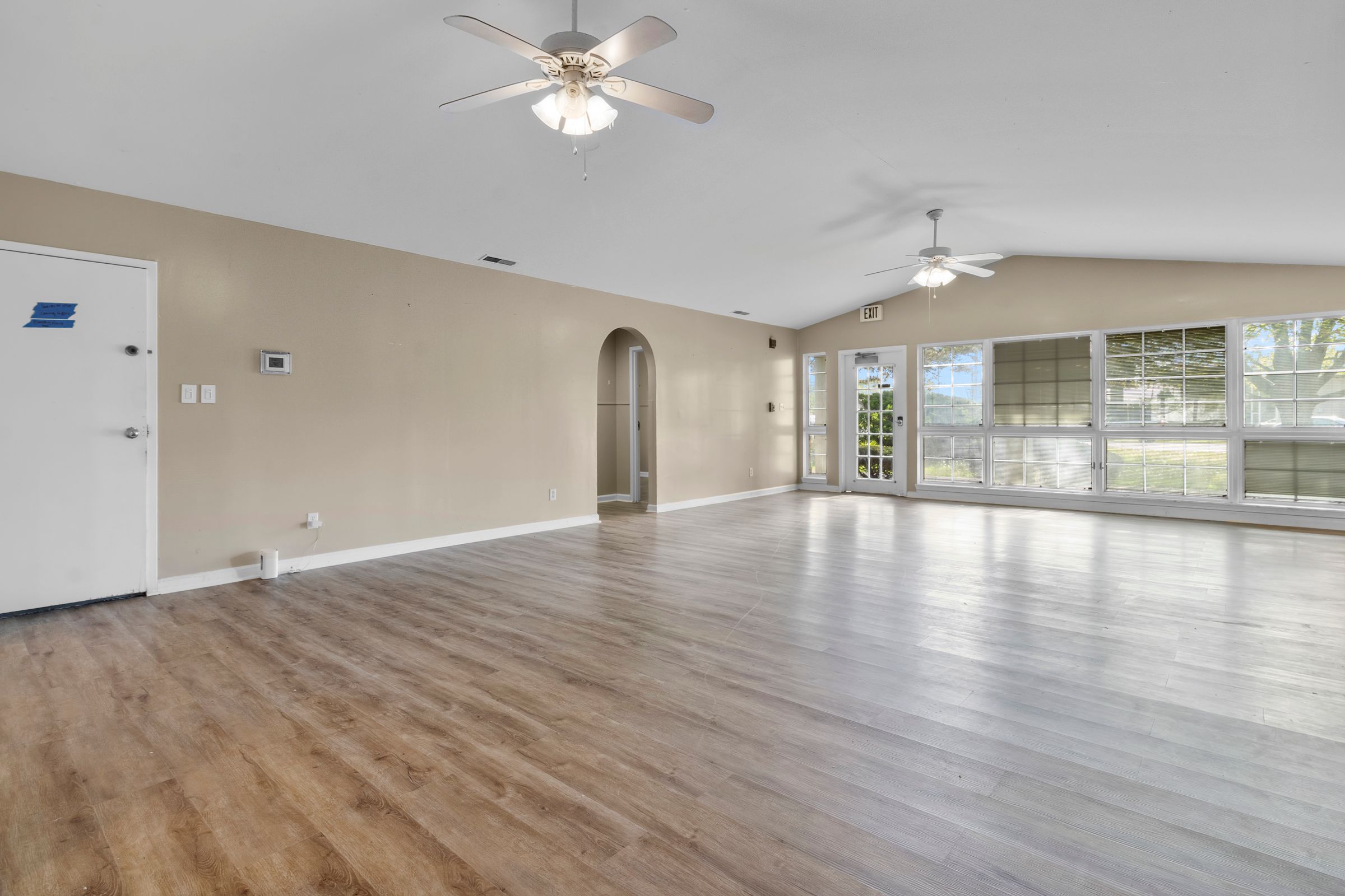 Indianapolis, Indiana, 46240, United States, 14 Bedrooms Bedrooms, ,6 BathroomsBathrooms,Residential,For Sale,1908586