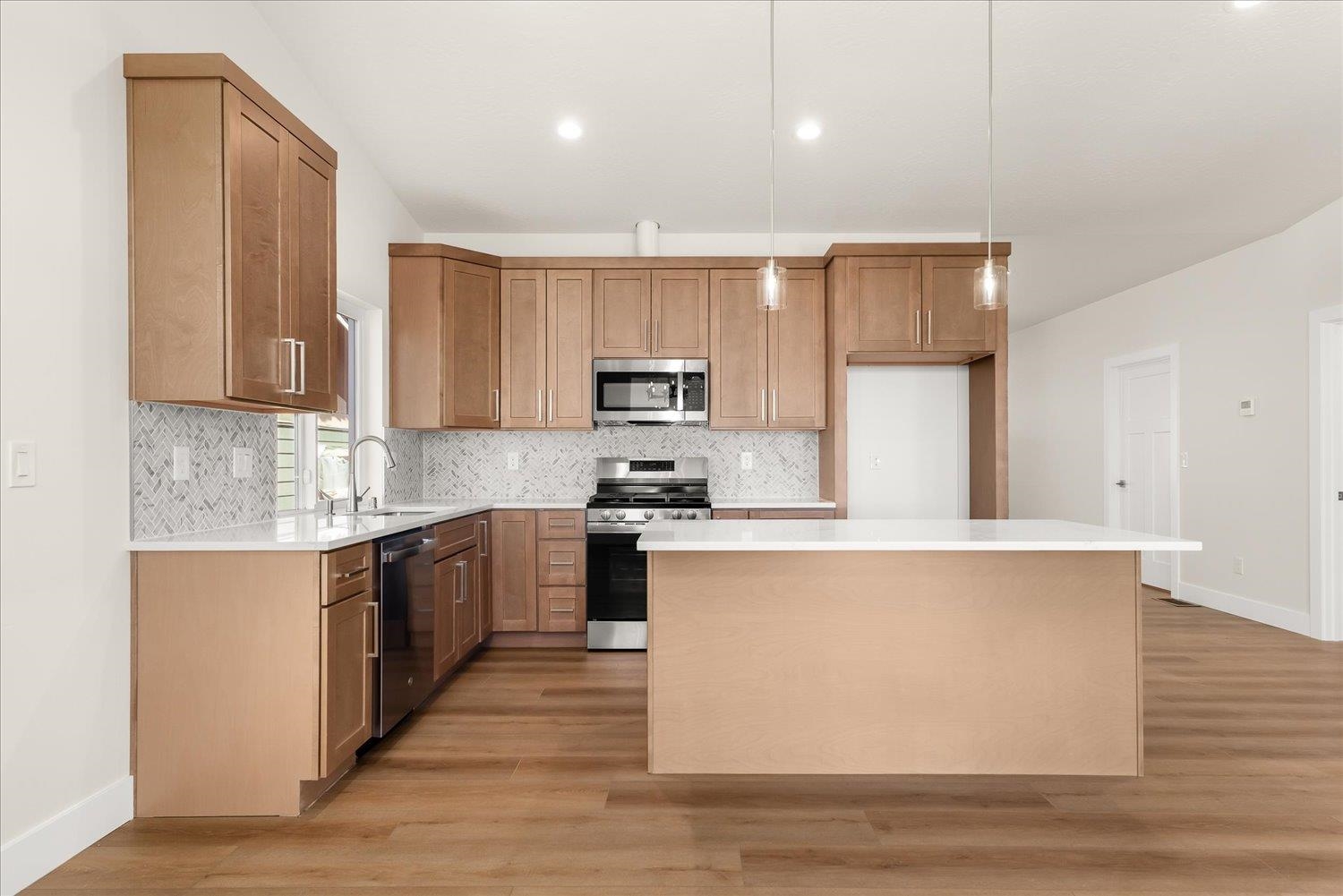 Spokane, Washington, 99208, United States, 4 Bedrooms Bedrooms, ,3 BathroomsBathrooms,Residential,For Sale,1826785