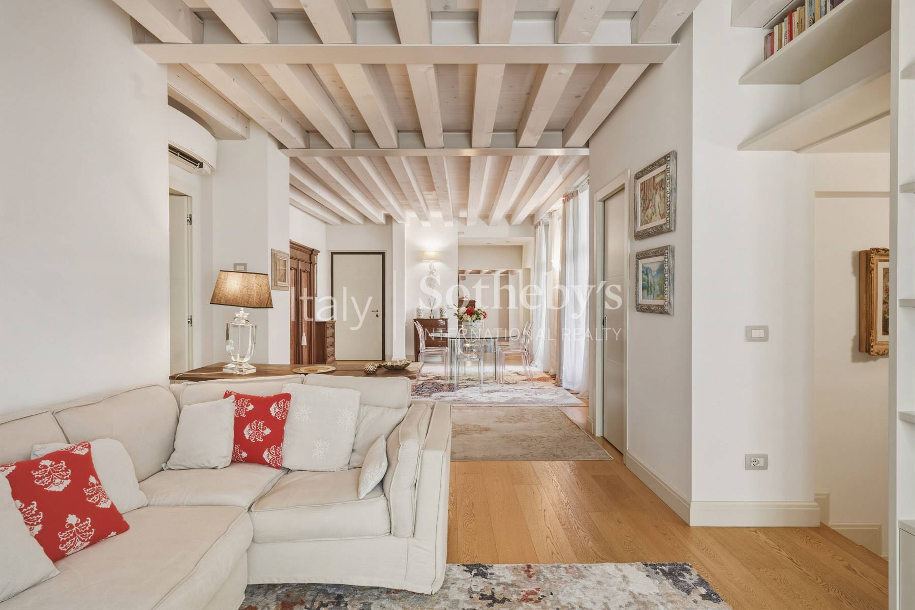  Elegant apartment with spacious balconies between the Arena and San Zeno - 物件實景