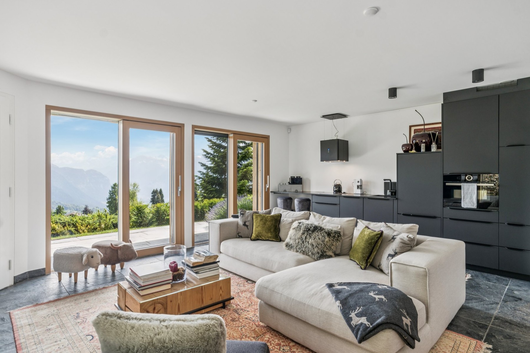  Alpine Excellence: A Luxury Chalet in Villars-sur-Ollon - 物件實景