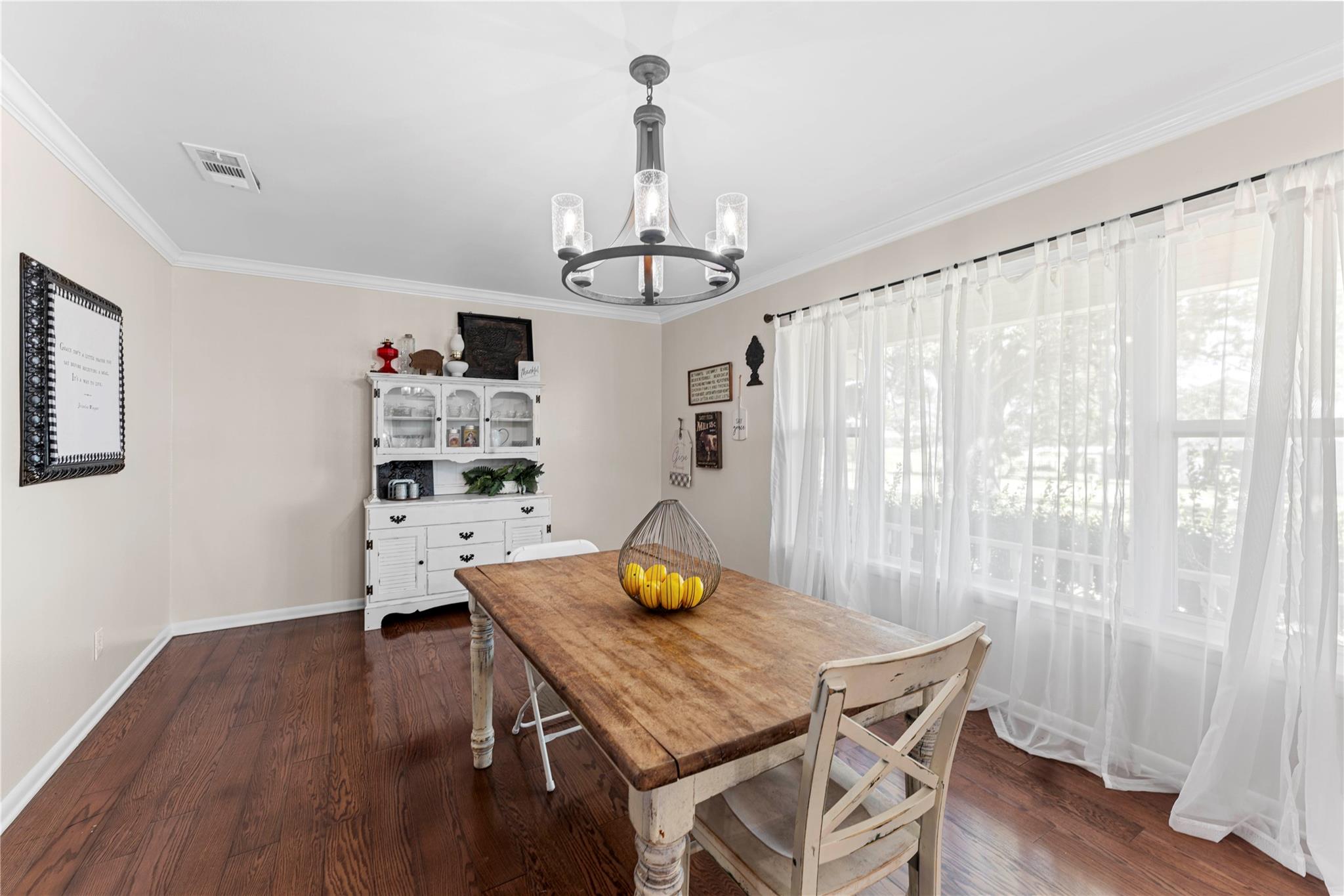 Canton, Texas, 75103, United States, 5 Bedrooms Bedrooms, ,3 BathroomsBathrooms,Residential,For Sale,1976221