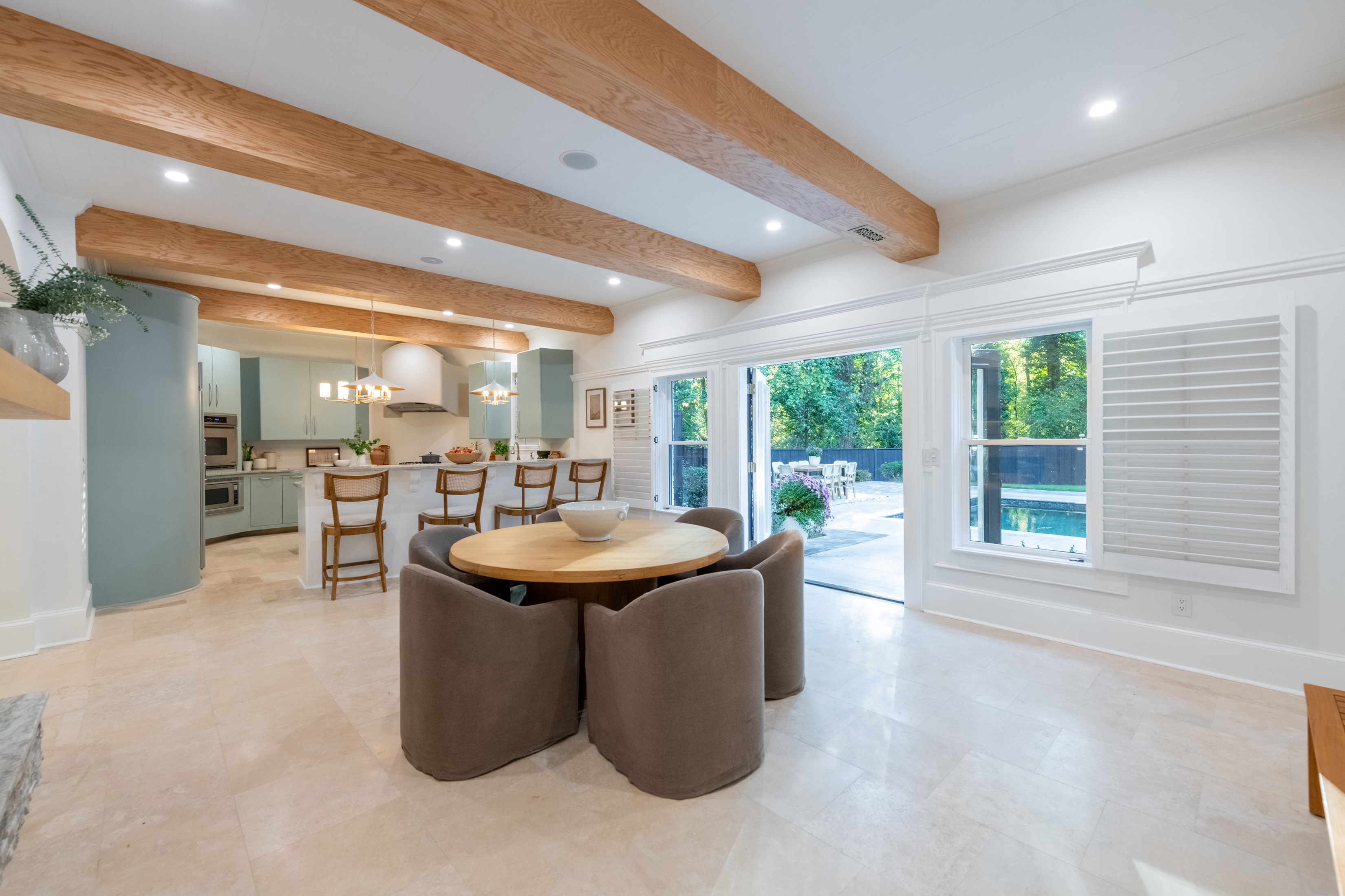  Exceptional Estate Combines Modern Luxury and Timeless Elegance - 物件實景