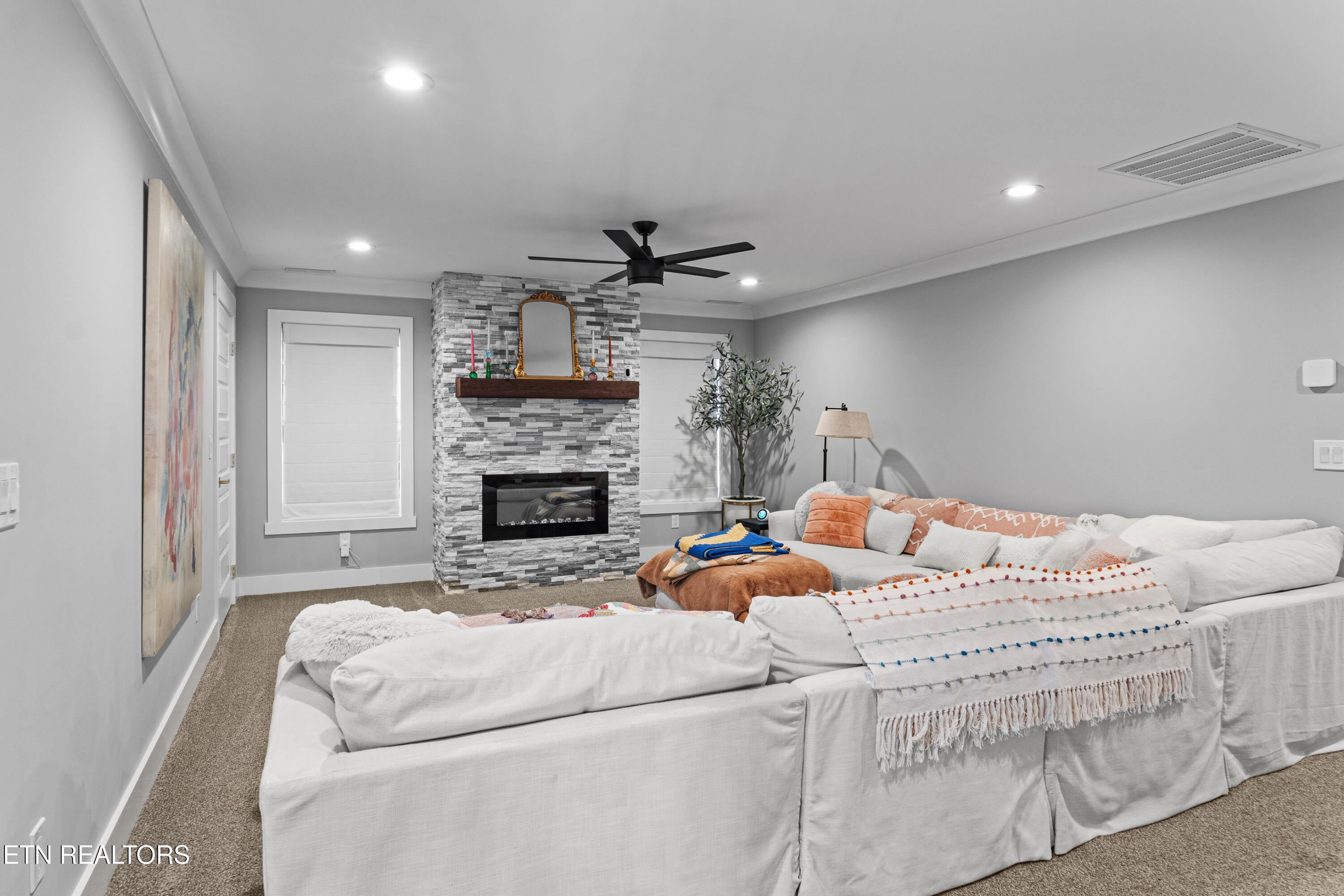 Maryville, Tennessee, 37803, United States, 4 Bedrooms Bedrooms, ,3 BathroomsBathrooms,Residential,For Sale,1721654