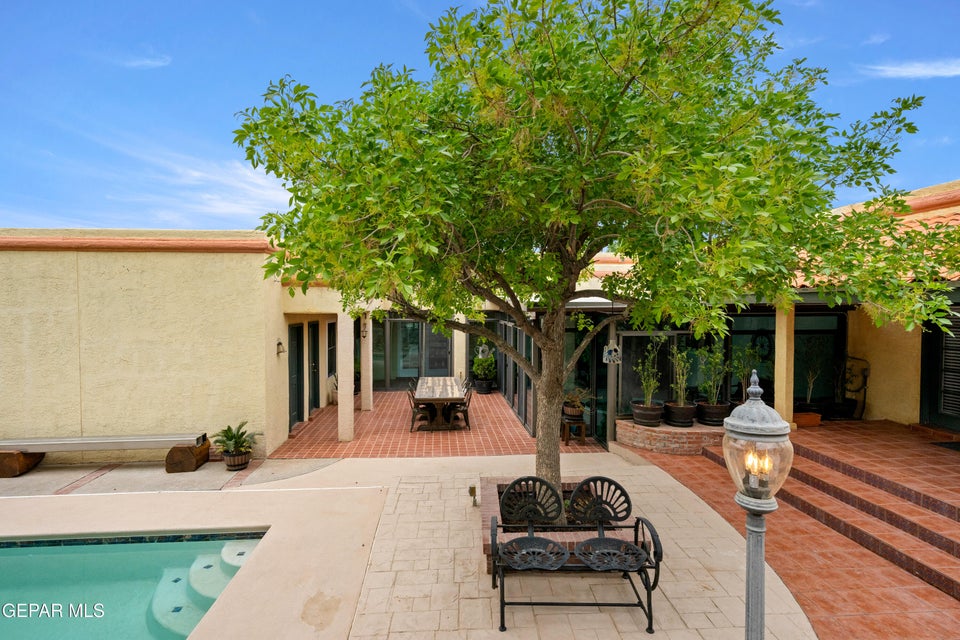 El Paso, Texas, 79912, United States, 4 Bedrooms Bedrooms, ,2 BathroomsBathrooms,Residential,For Sale,1921658