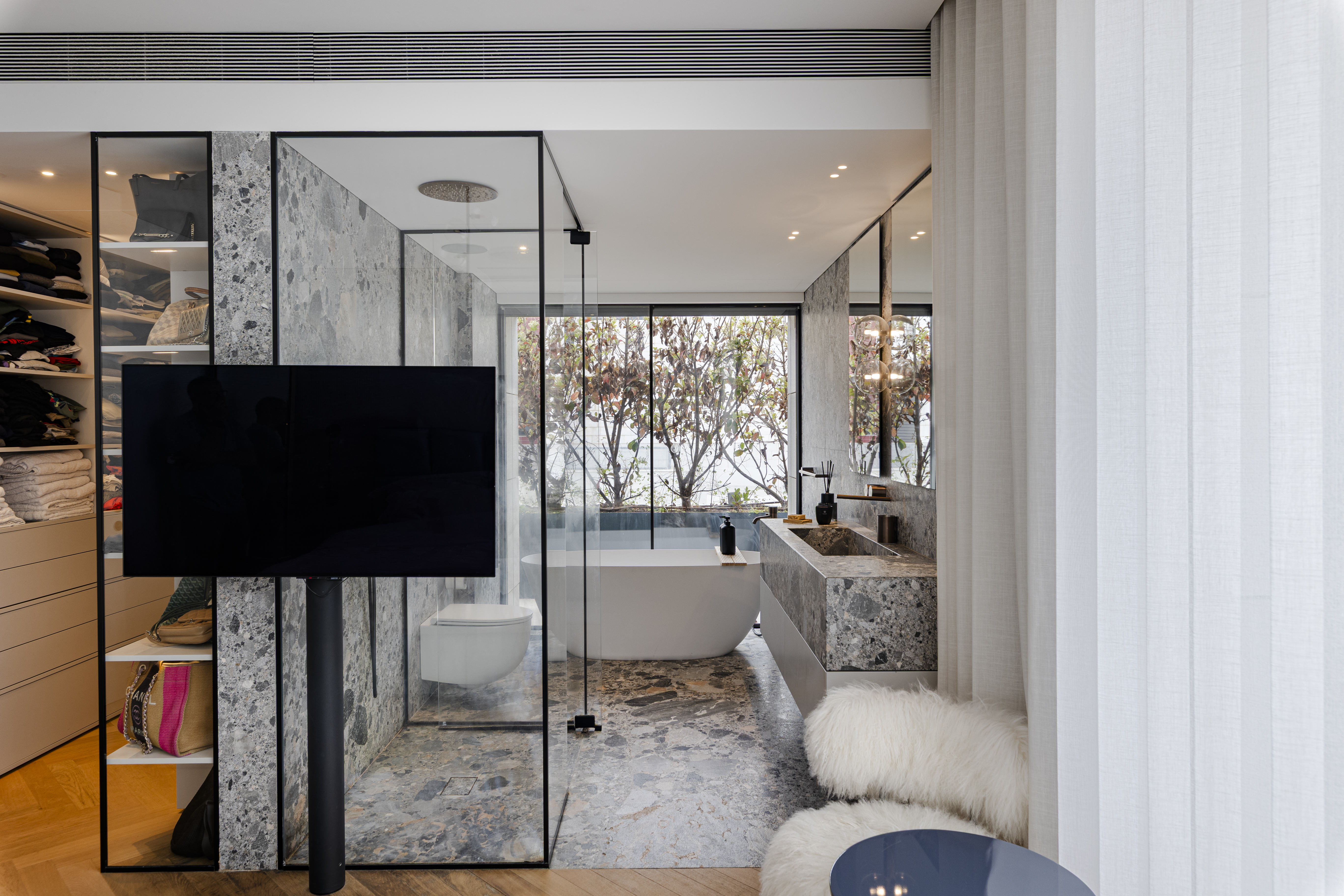  Above the Coastline: Resort-Style Penthouse in Northern Tel Aviv - 物件實景