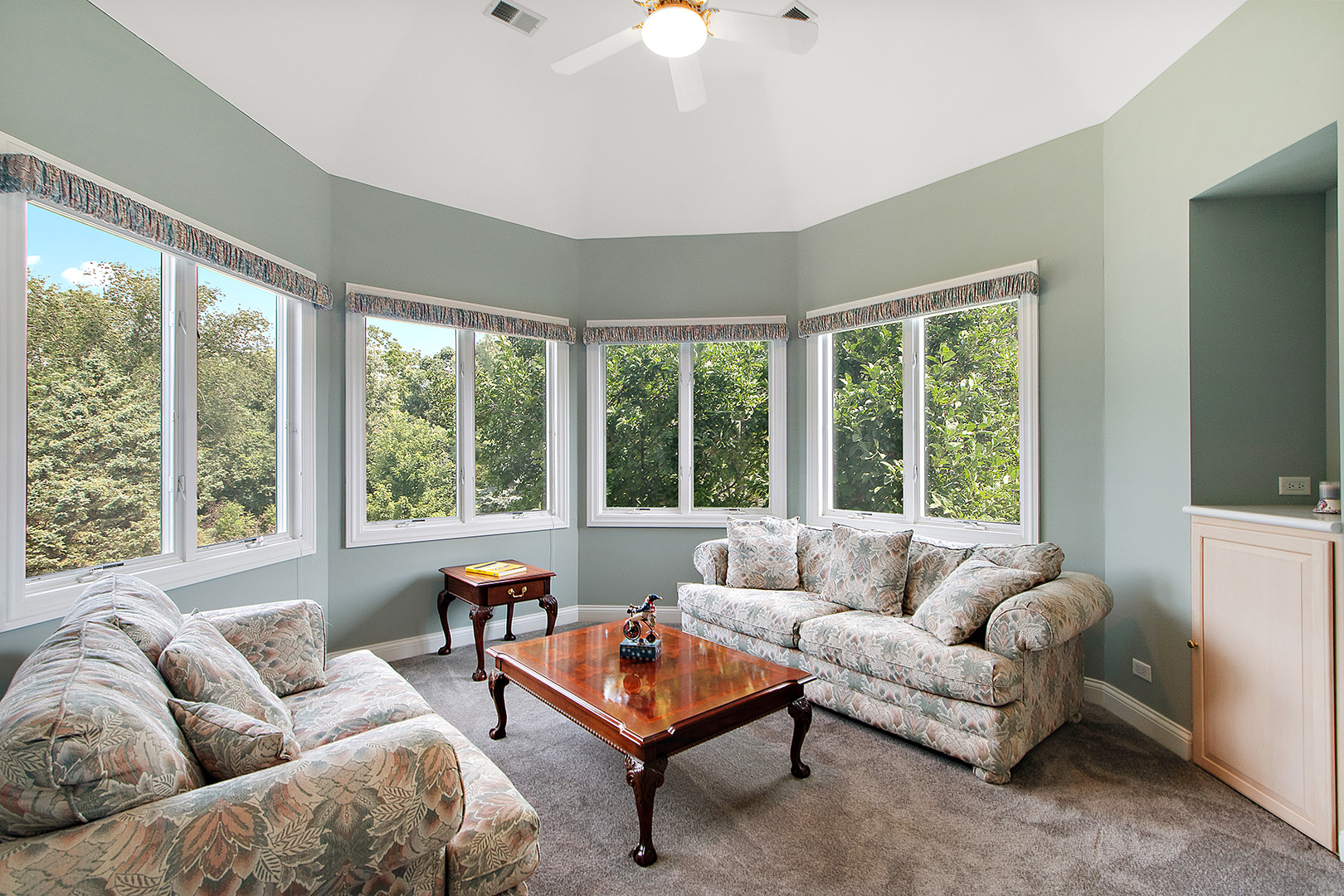 Orland Park, Illinois, 60467, United States, 5 Bedrooms Bedrooms, ,6 BathroomsBathrooms,Residential,For Sale,1976652