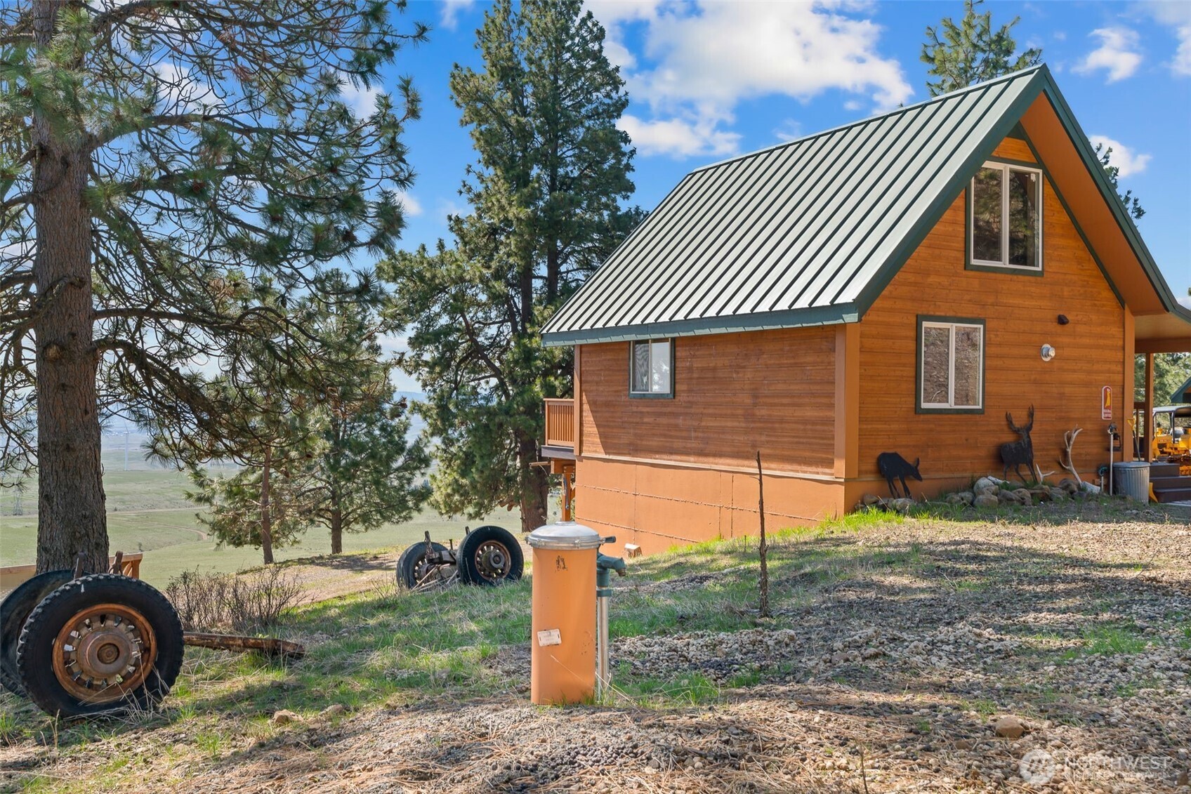 Ellensburg, Washington, 98926, United States, 3 Bedrooms Bedrooms, ,2 BathroomsBathrooms,Residential,For Sale,1881780