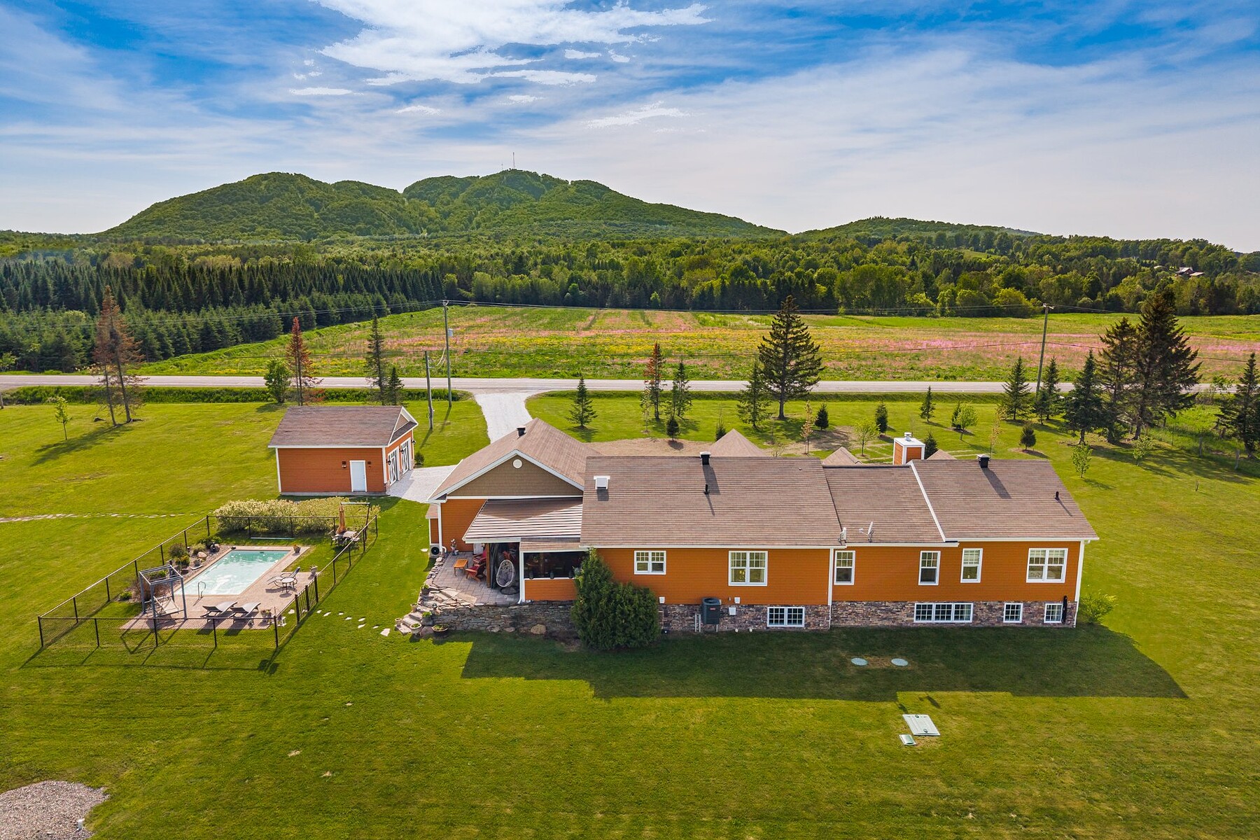  Lac-Brome, Eastern Townships - 物件實景