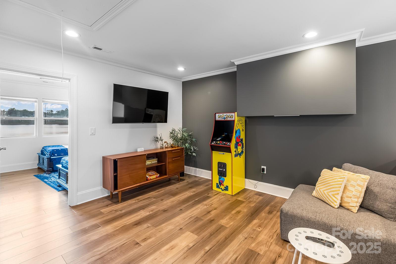 Charlotte, North Carolina, 28278, United States, 3 Bedrooms Bedrooms, ,3 BathroomsBathrooms,Residential,For Sale,1986488