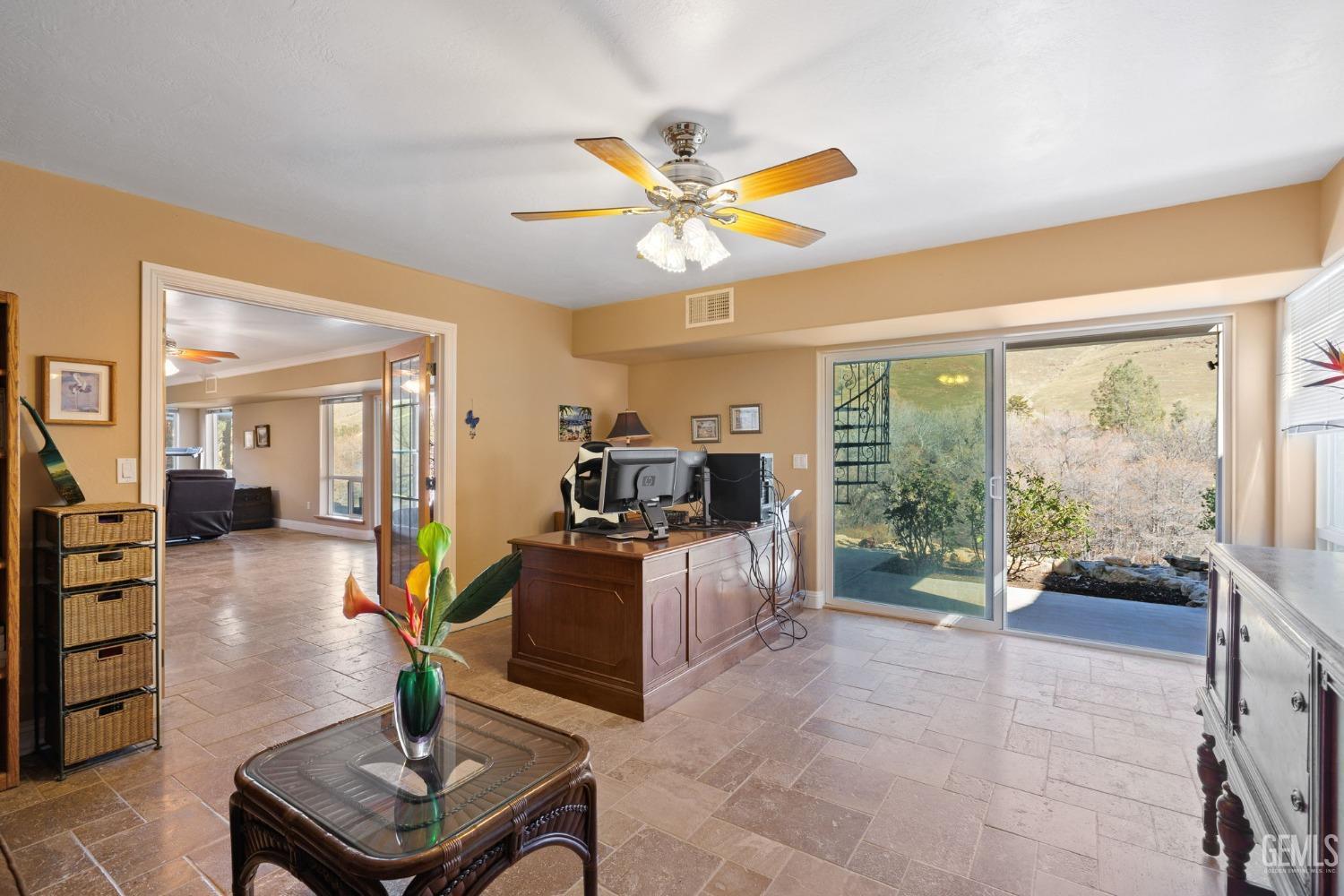 Kernville, California, 93238, United States, 4 Bedrooms Bedrooms, ,3 BathroomsBathrooms,Residential,For Sale,1941989