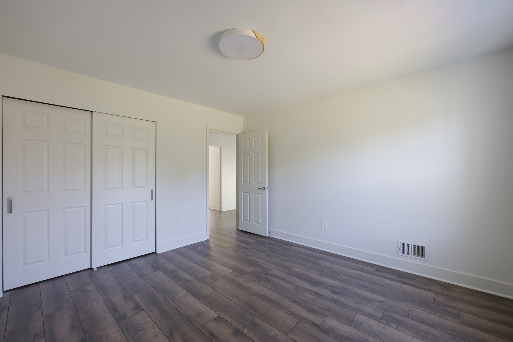  ?Chambers Brook? Townhome Offers Modern Luxury and Idyllic Surroundings - 物件實景