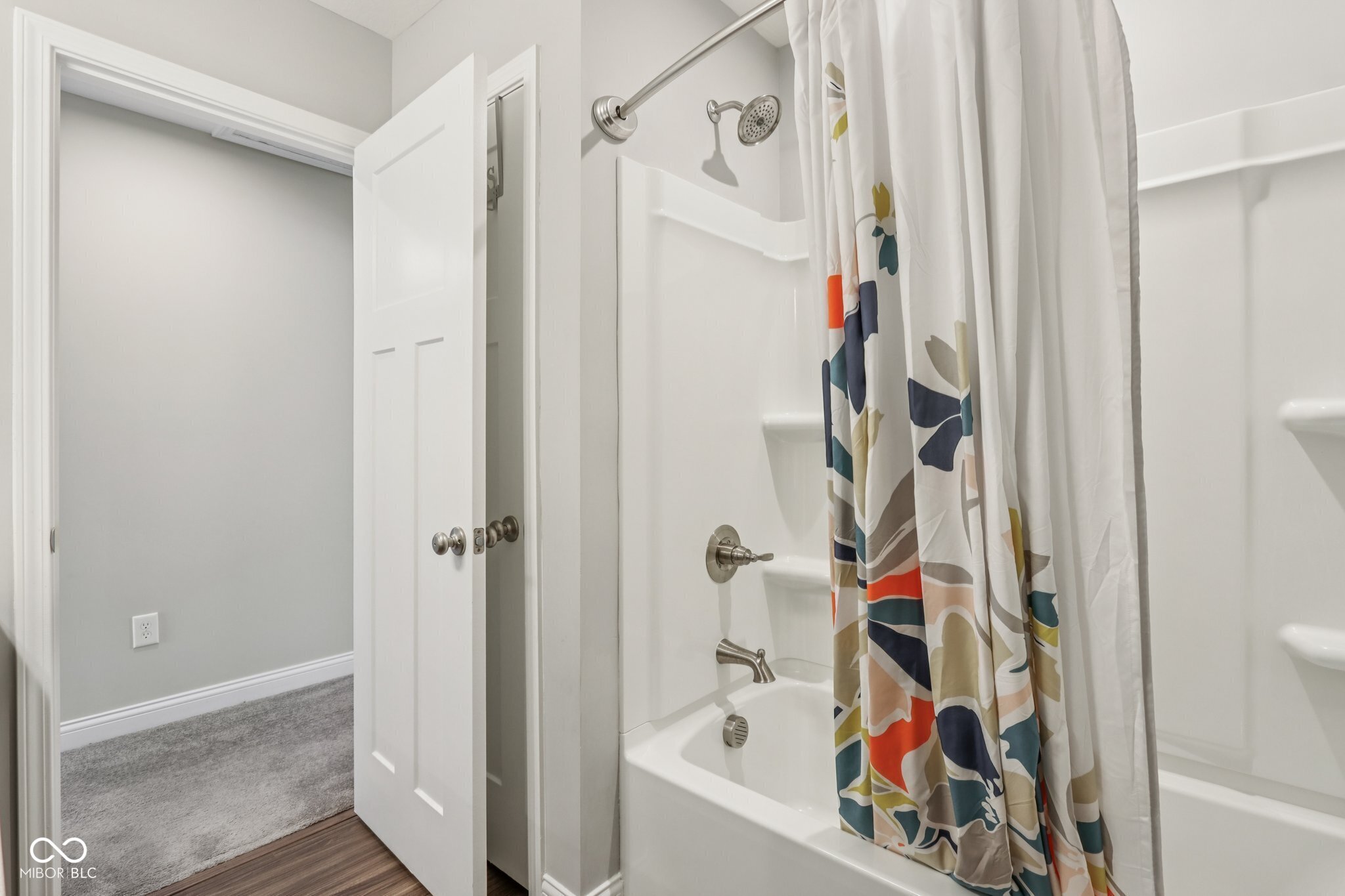 Mccordsville, Indiana, 46055, United States, 4 Bedrooms Bedrooms, ,3 BathroomsBathrooms,Residential,For Sale,1974771