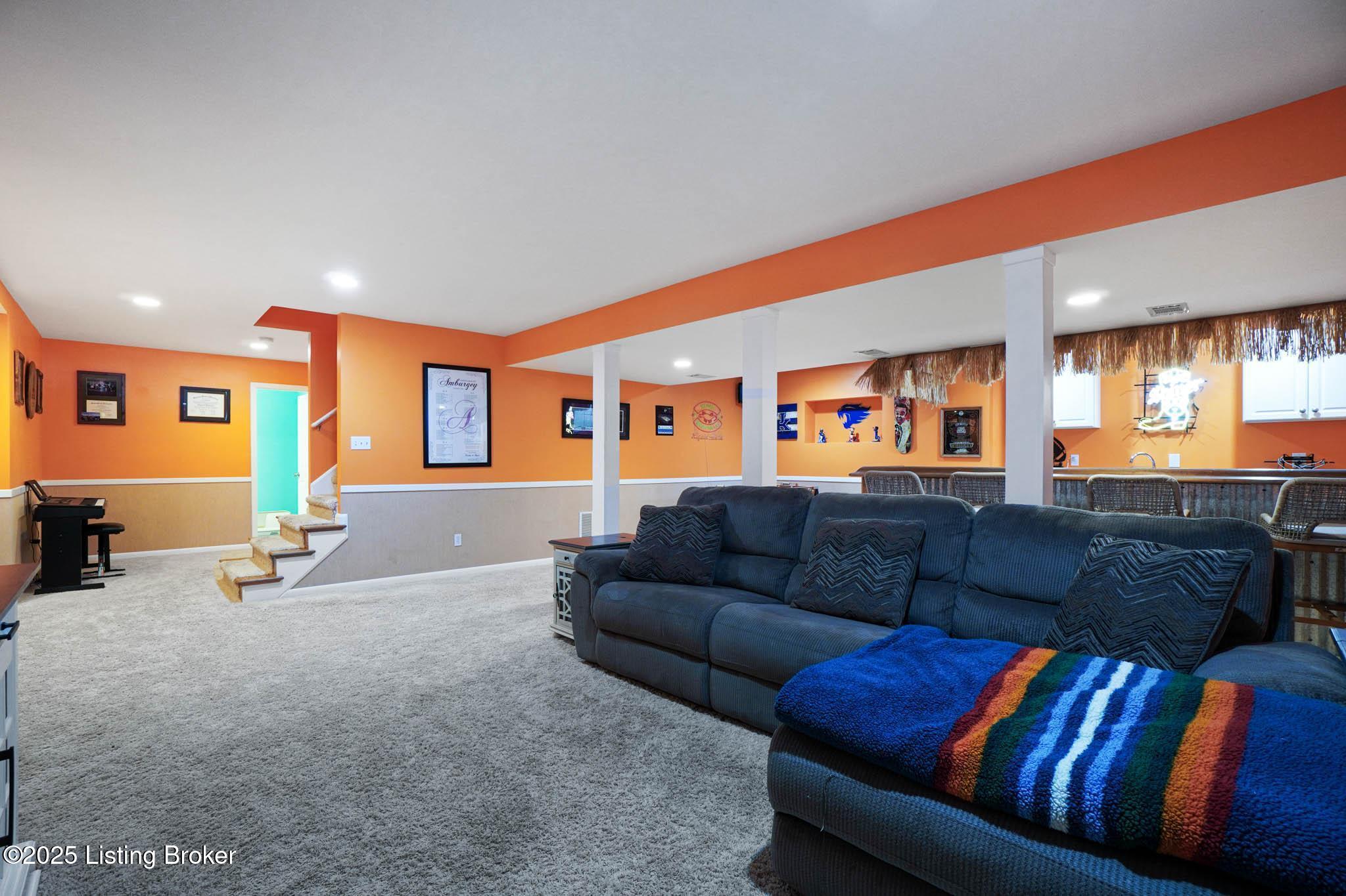 Louisville, Kentucky, 40299, United States, 3 Bedrooms Bedrooms, ,4 BathroomsBathrooms,Residential,For Sale,2000684