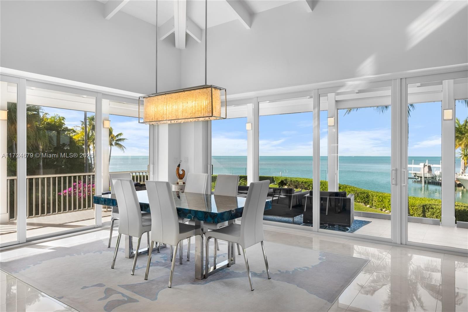 Islamorada, Florida, 33036, United States, 6 Bedrooms Bedrooms, ,4 BathroomsBathrooms,Residential,For Sale,1932543