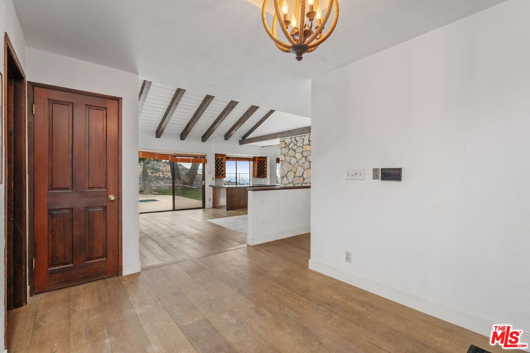 Los Angeles, California, 90046, United States, 4 Bedrooms Bedrooms, ,4 BathroomsBathrooms,Residential,For Sale,1955574