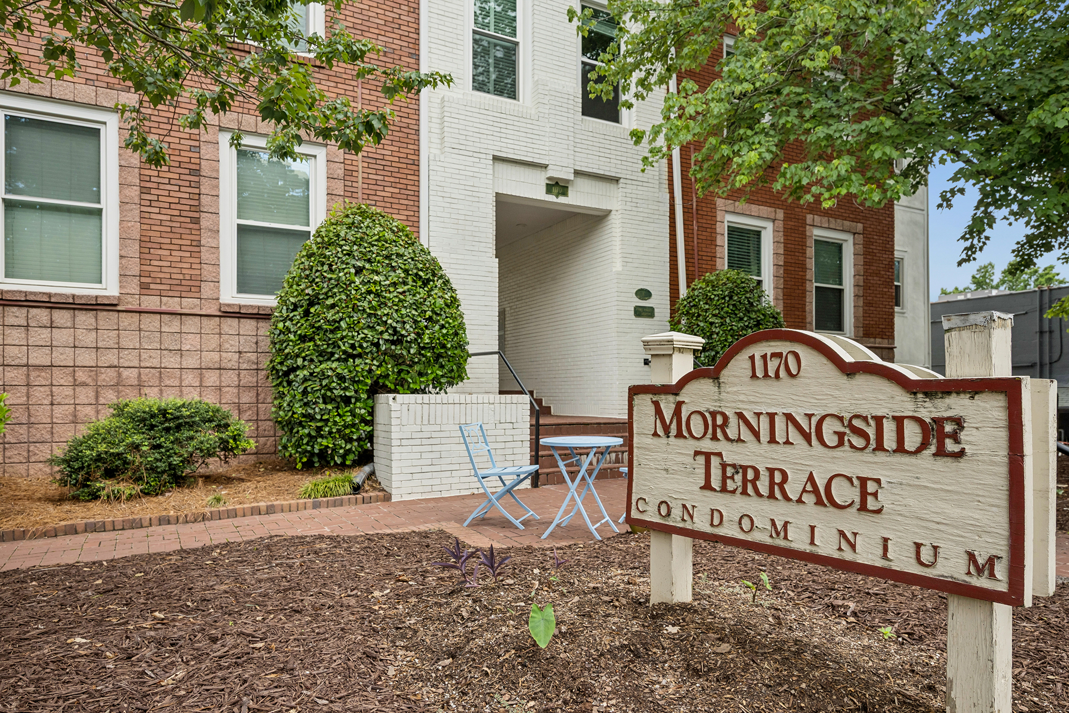  Updated Two-story Condo Tucked inside Intimate Community in Virginia Highland - 物件實景