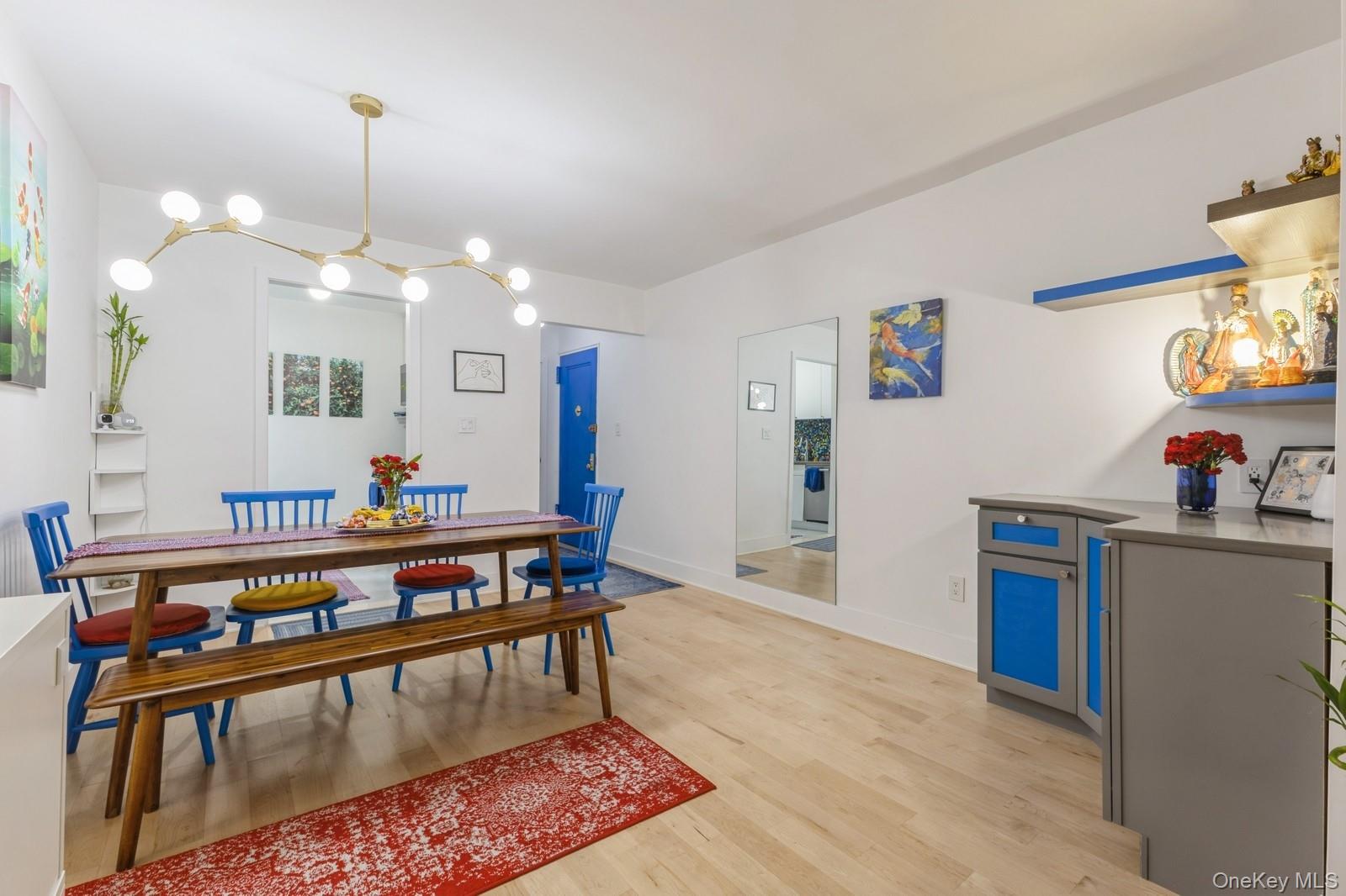 Forest Hills, New York, 11375, United States, 2 Bedrooms Bedrooms, ,2 BathroomsBathrooms,Residential,For Sale,1967778