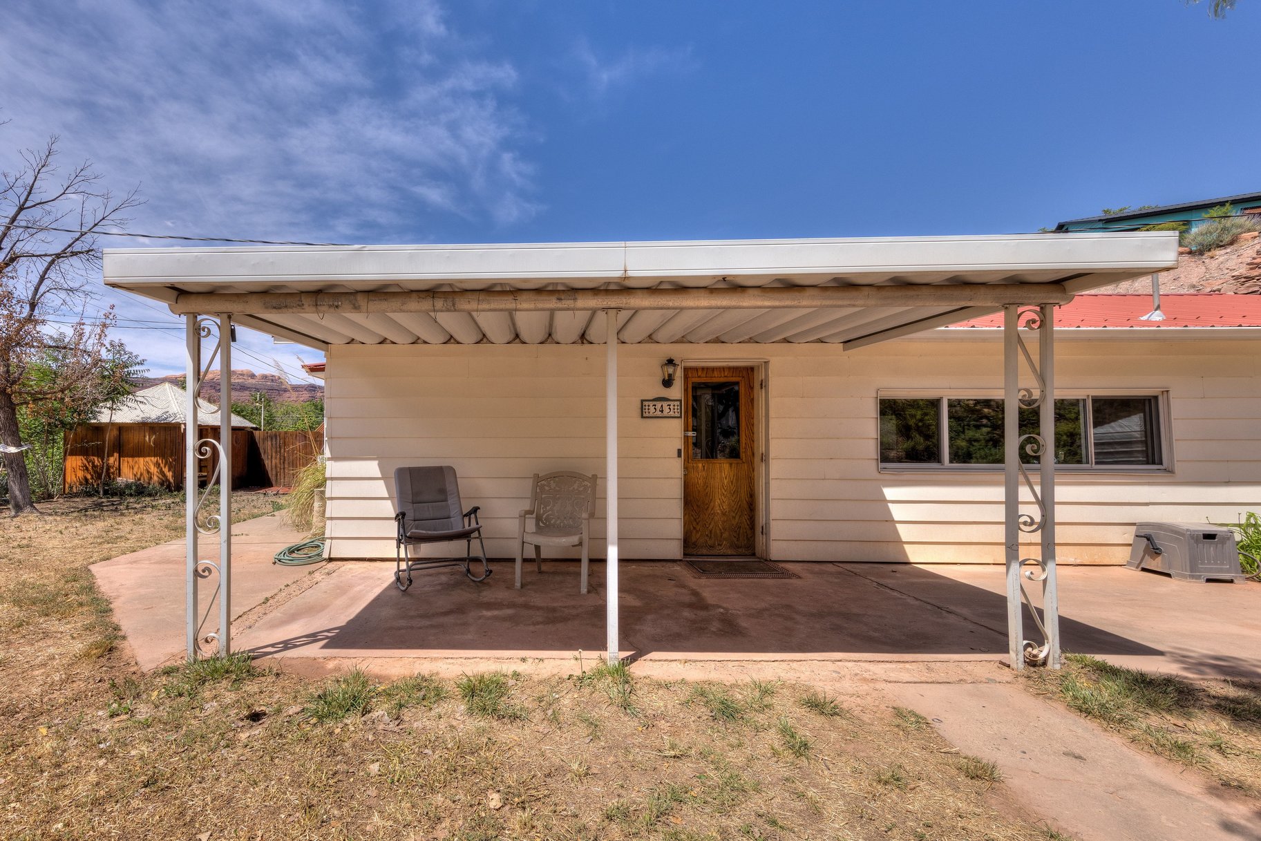  Fixer-Upper Opportunity - Priced to Sell - 物件實景