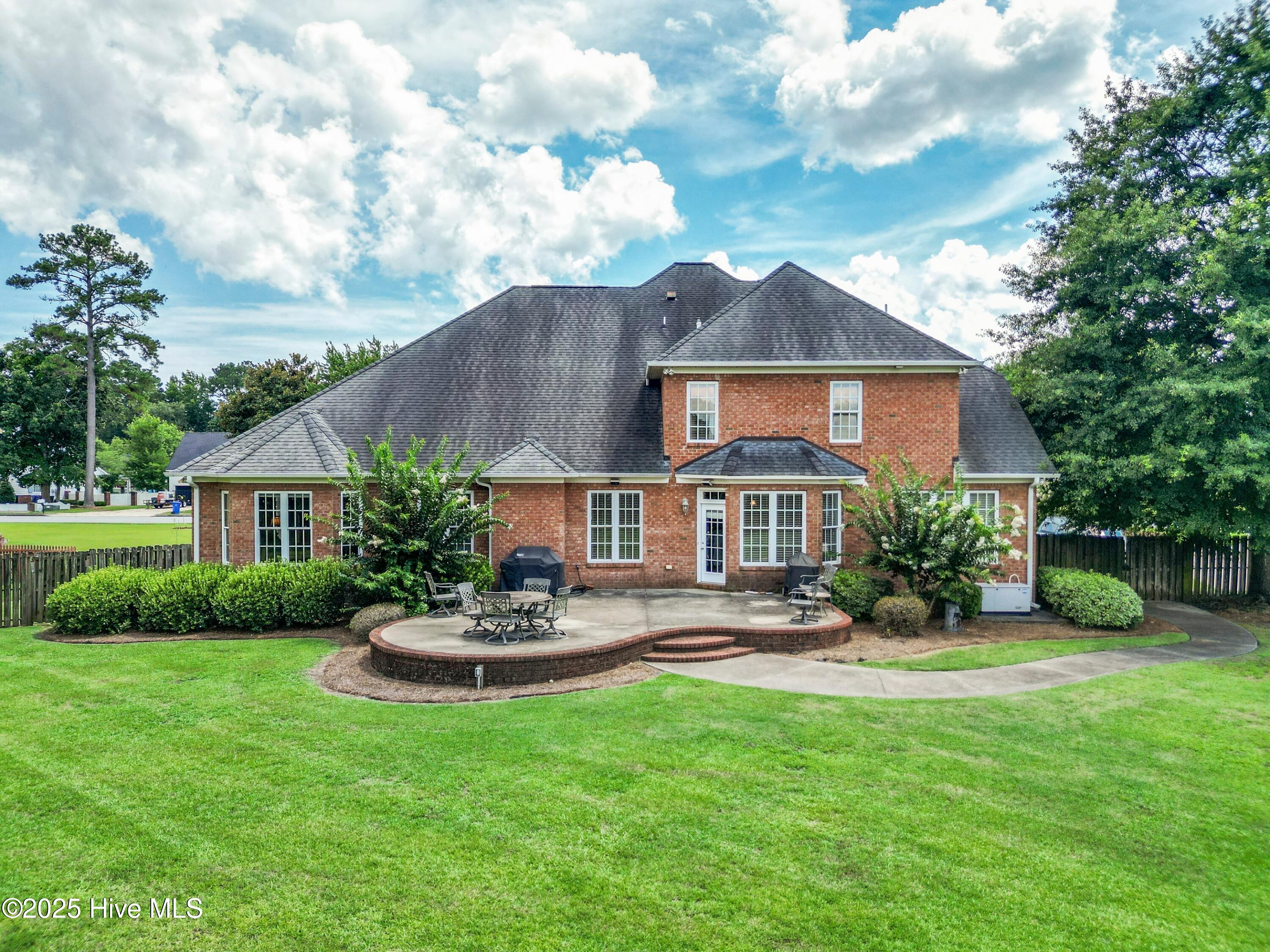 Jacksonville, North Carolina, 28540, United States, 5 Bedrooms Bedrooms, ,4 BathroomsBathrooms,Residential,For Sale,1889954
