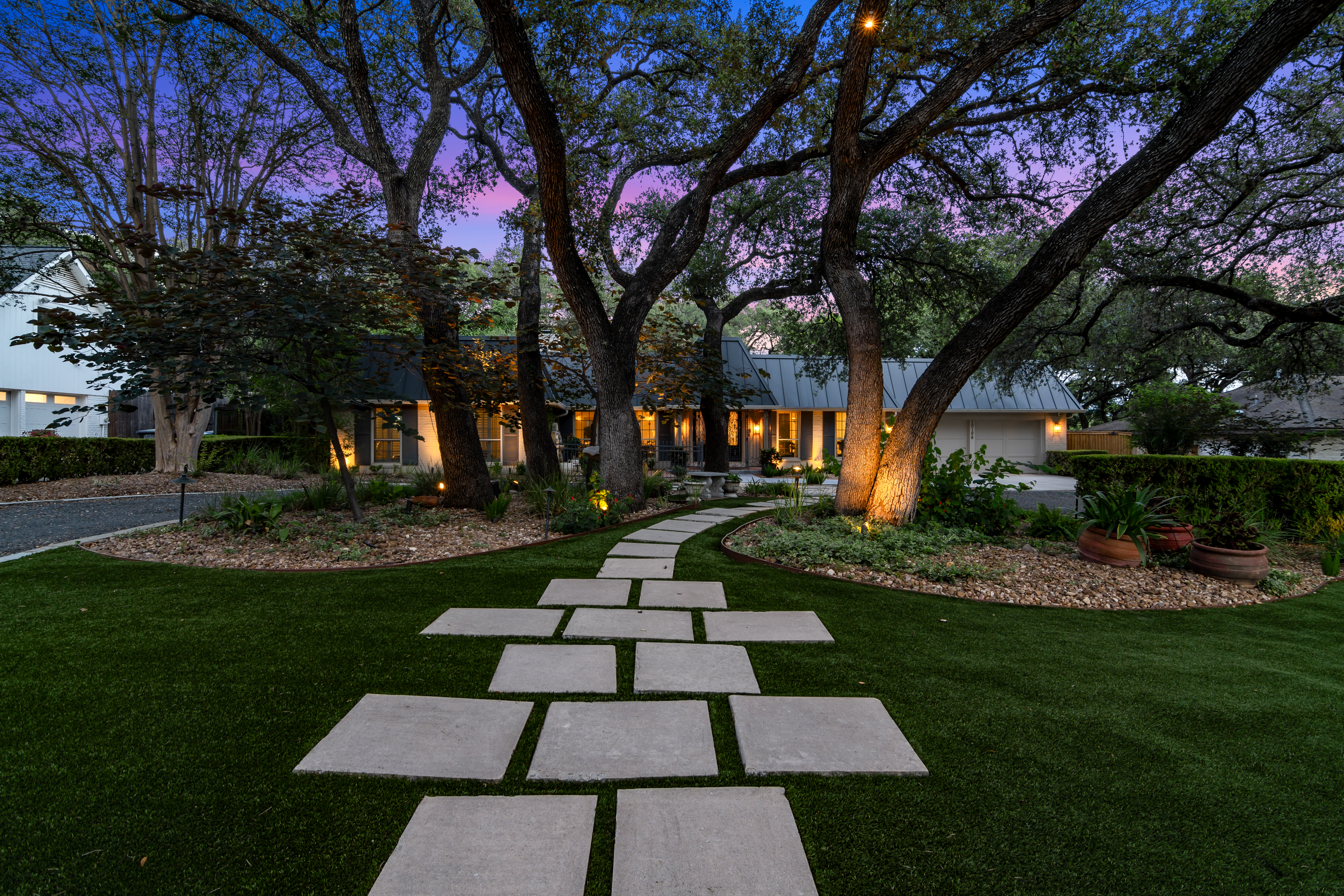  Private Oak-Shaded Estate in Castle Hills - 物件實景