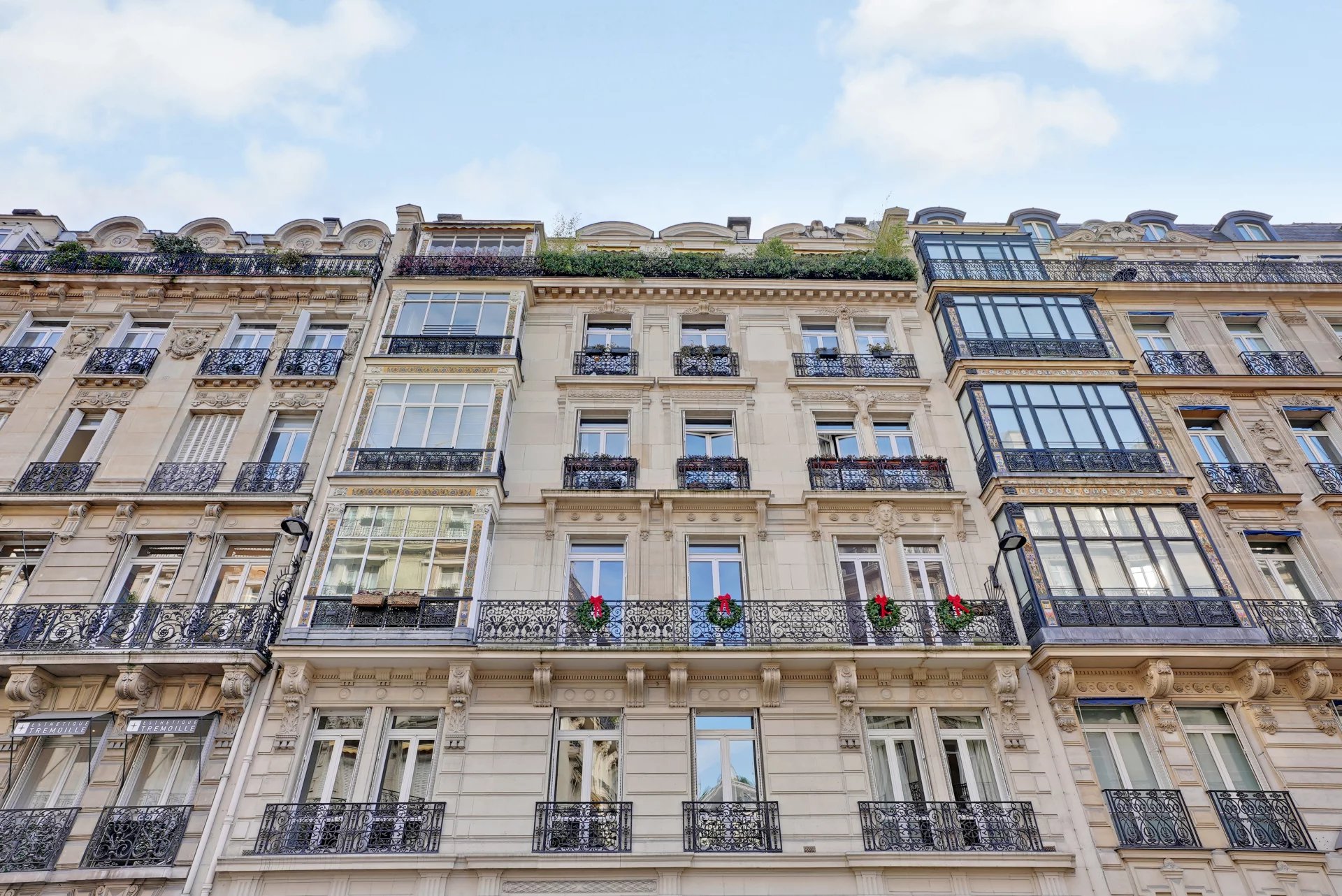 Paris 8th, Île-de-France, 75008, FR, 4 Bedrooms Bedrooms, ,2 BathroomsBathrooms,Residential,For Sale,1669090