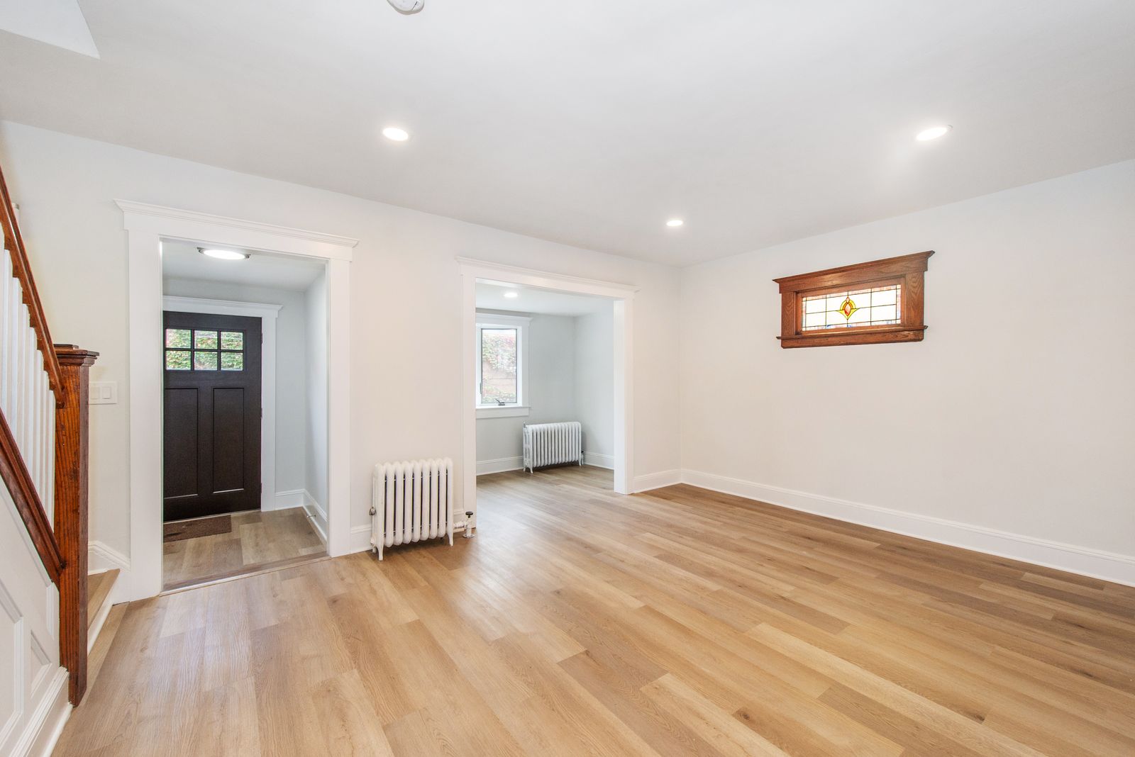 Bergen, Lyndhurst Township, New Jersey, 07071, United States, 3 Bedrooms Bedrooms, ,2 BathroomsBathrooms,Residential,For Sale,1980674