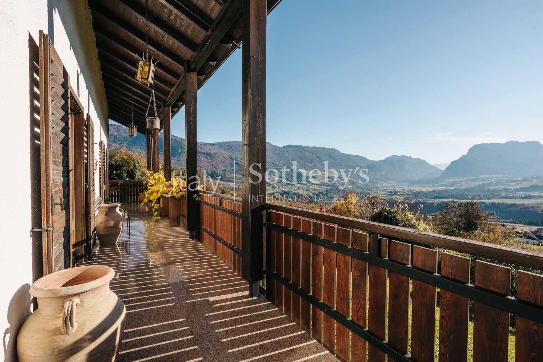 Mountain villa with park and panoramic view - 物件實景
