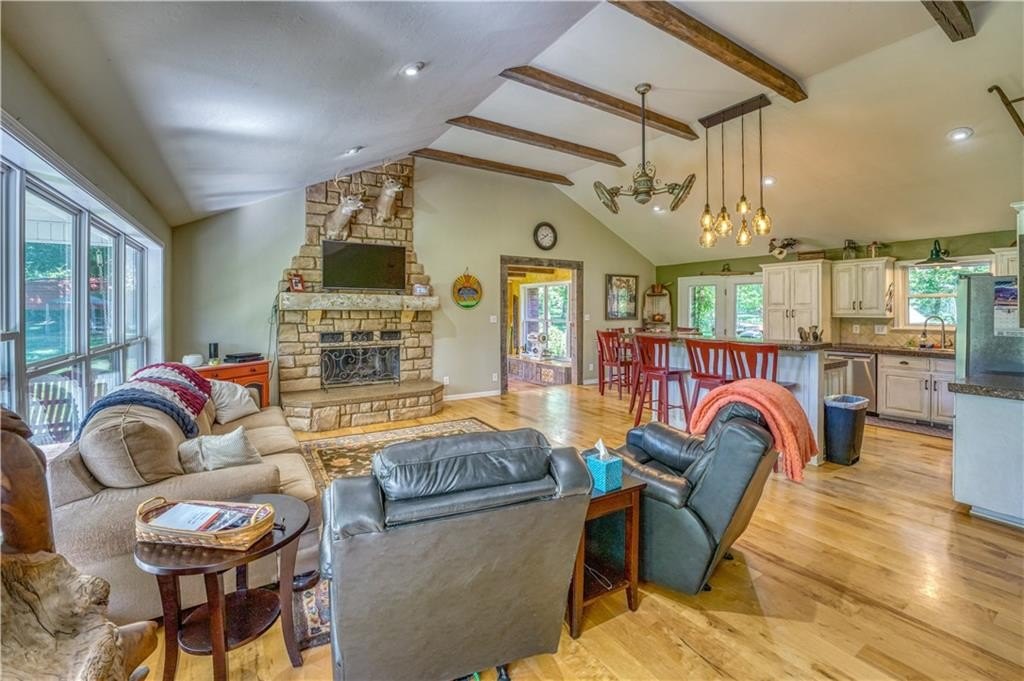 Harrison, Arkansas, 72601, United States, 4 Bedrooms Bedrooms, ,4 BathroomsBathrooms,Residential,For Sale,1763451