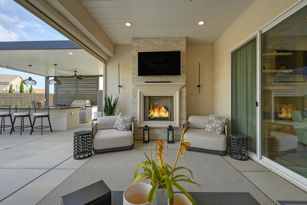 Roseville, California, 95747, United States, 4 Bedrooms Bedrooms, ,4 BathroomsBathrooms,Residential,For Sale,1927249