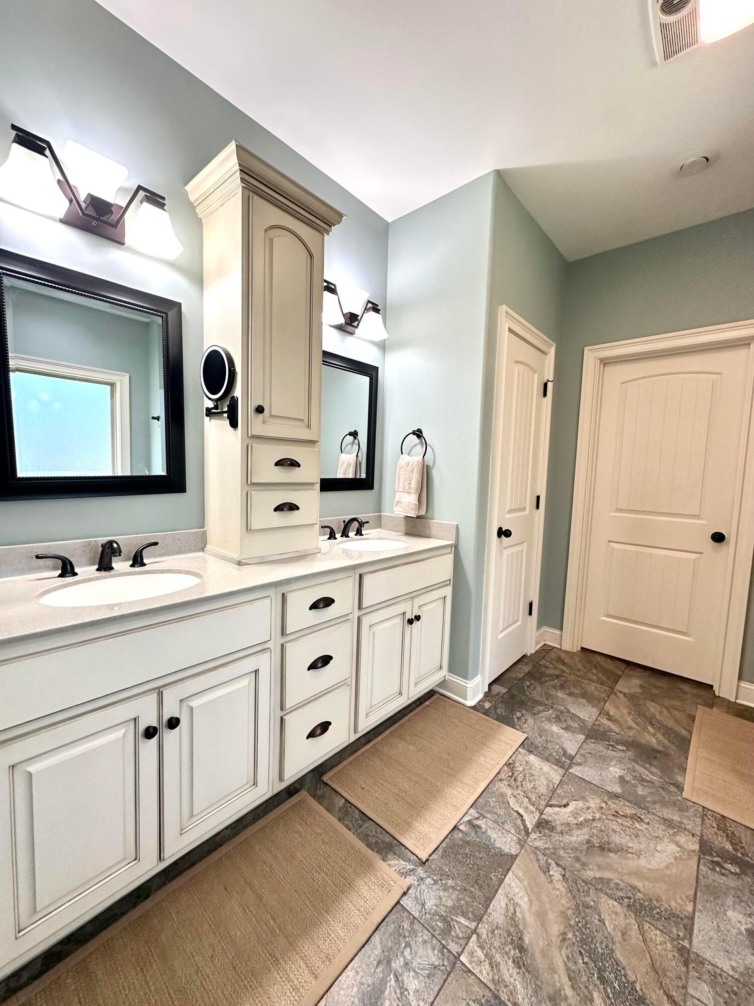 Mooreville, Mississippi, 38857, United States, 4 Bedrooms Bedrooms, ,3 BathroomsBathrooms,Residential,For Sale,1970025