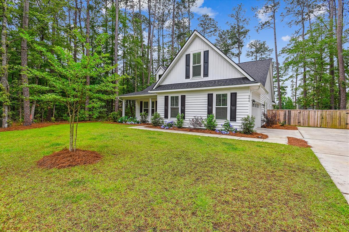 Summerville, South Carolina, 29483, United States, 4 Bedrooms Bedrooms, ,4 BathroomsBathrooms,Residential,For Sale,1897286