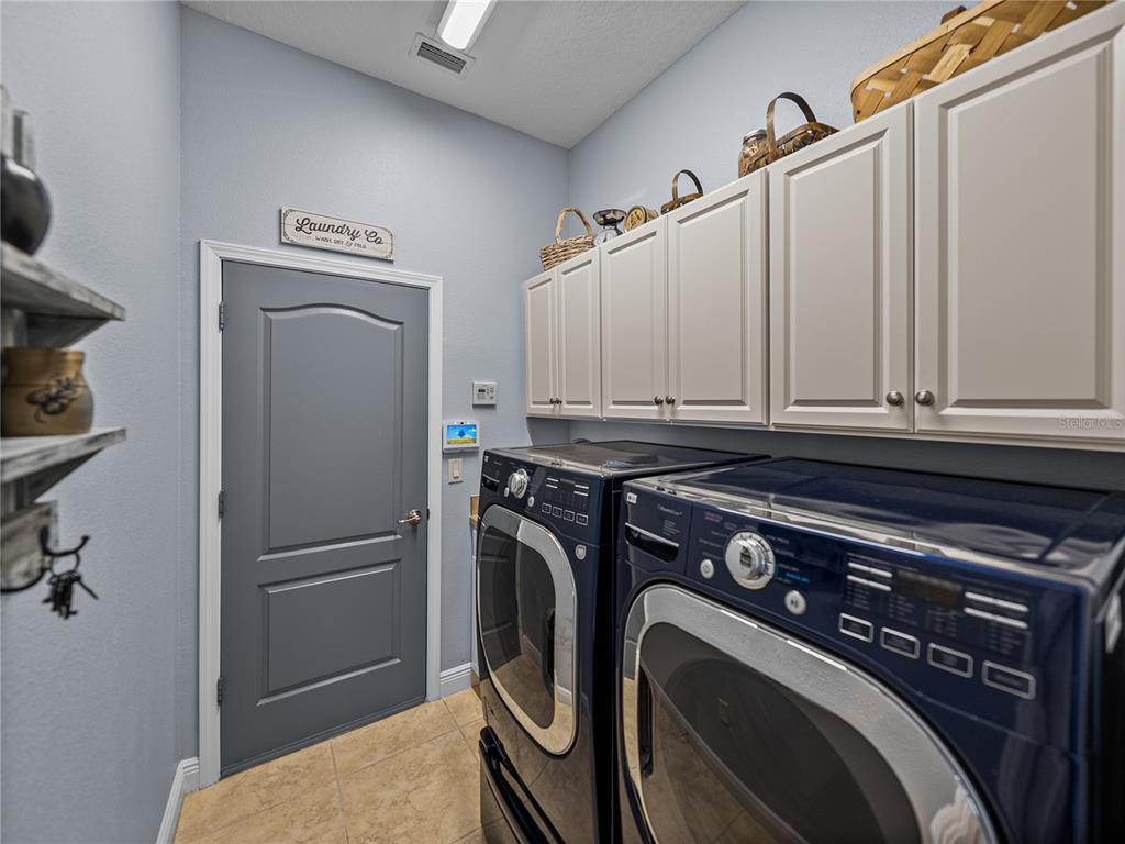 Lakeland, Florida, 33813, United States, 4 Bedrooms Bedrooms, ,3 BathroomsBathrooms,Residential,For Sale,1805132