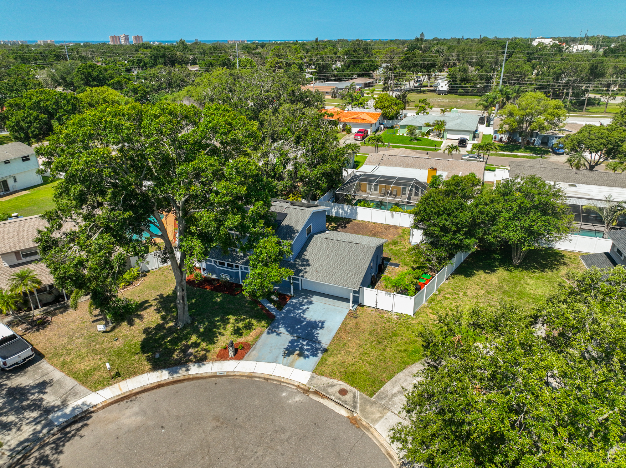 Seminole, Florida, 33772, United States, 3 Bedrooms Bedrooms, ,2 BathroomsBathrooms,Residential,For Sale,1978971