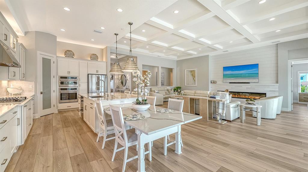 Parrish, Florida, 34219, United States, 3 Bedrooms Bedrooms, ,3 BathroomsBathrooms,Residential,For Sale,1990904