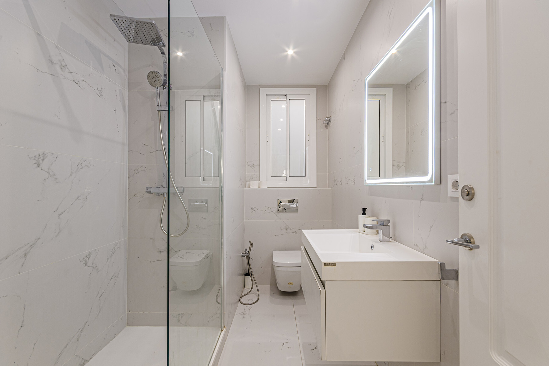  Renovated Apartment on a Pedestrian Street in the Heart of the City - 物件實景