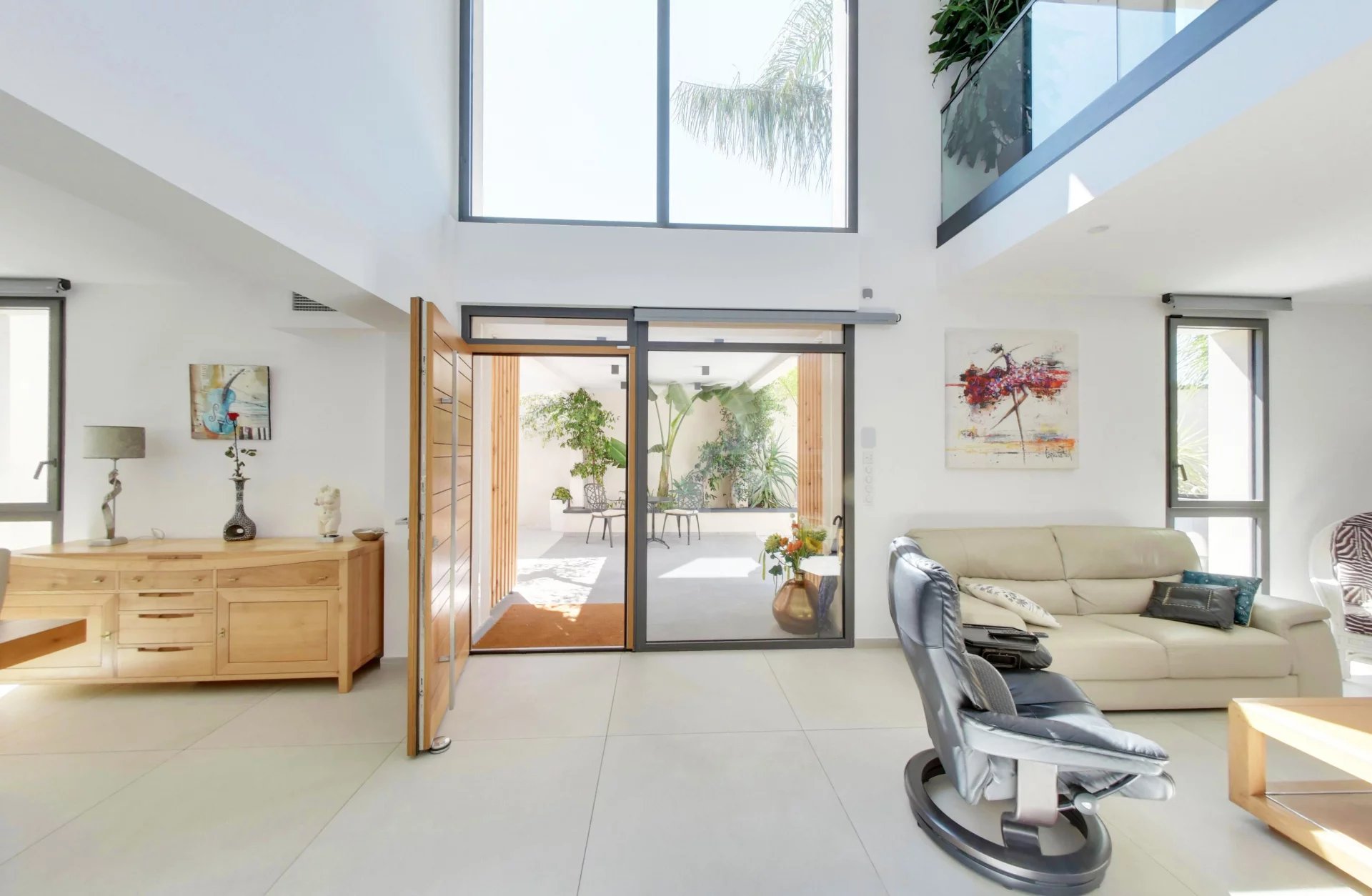 Perpignan, Occitanie, 66000, FR, 5 Bedrooms Bedrooms, ,6 BathroomsBathrooms,Residential,For Sale,1753180