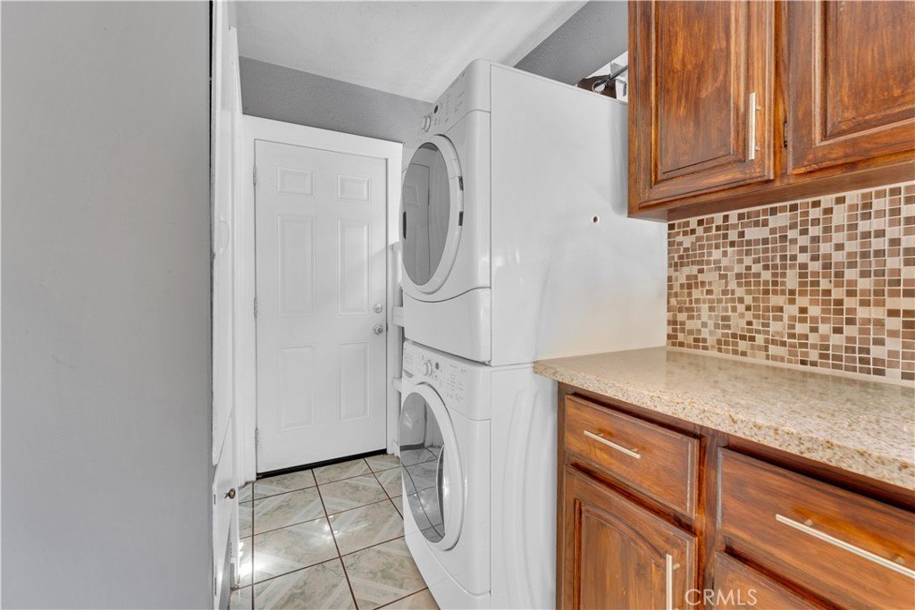 Pasadena, California, 91104, United States, 2 Bedrooms Bedrooms, ,1 BathroomBathrooms,Residential,For Sale,1944799