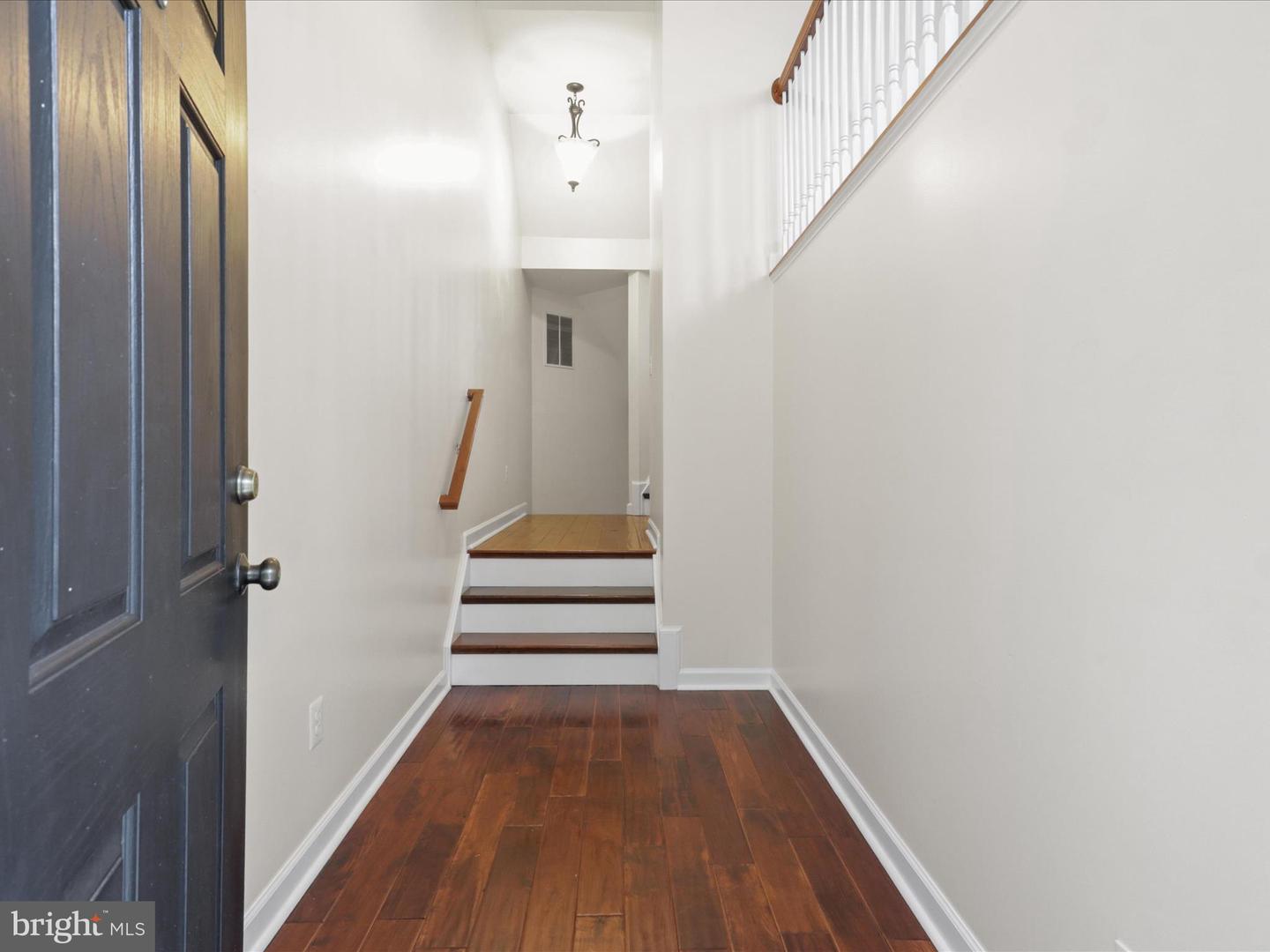 Alexandria, Virginia, 22306, United States, 3 Bedrooms Bedrooms, ,4 BathroomsBathrooms,Residential,For Sale,1989566