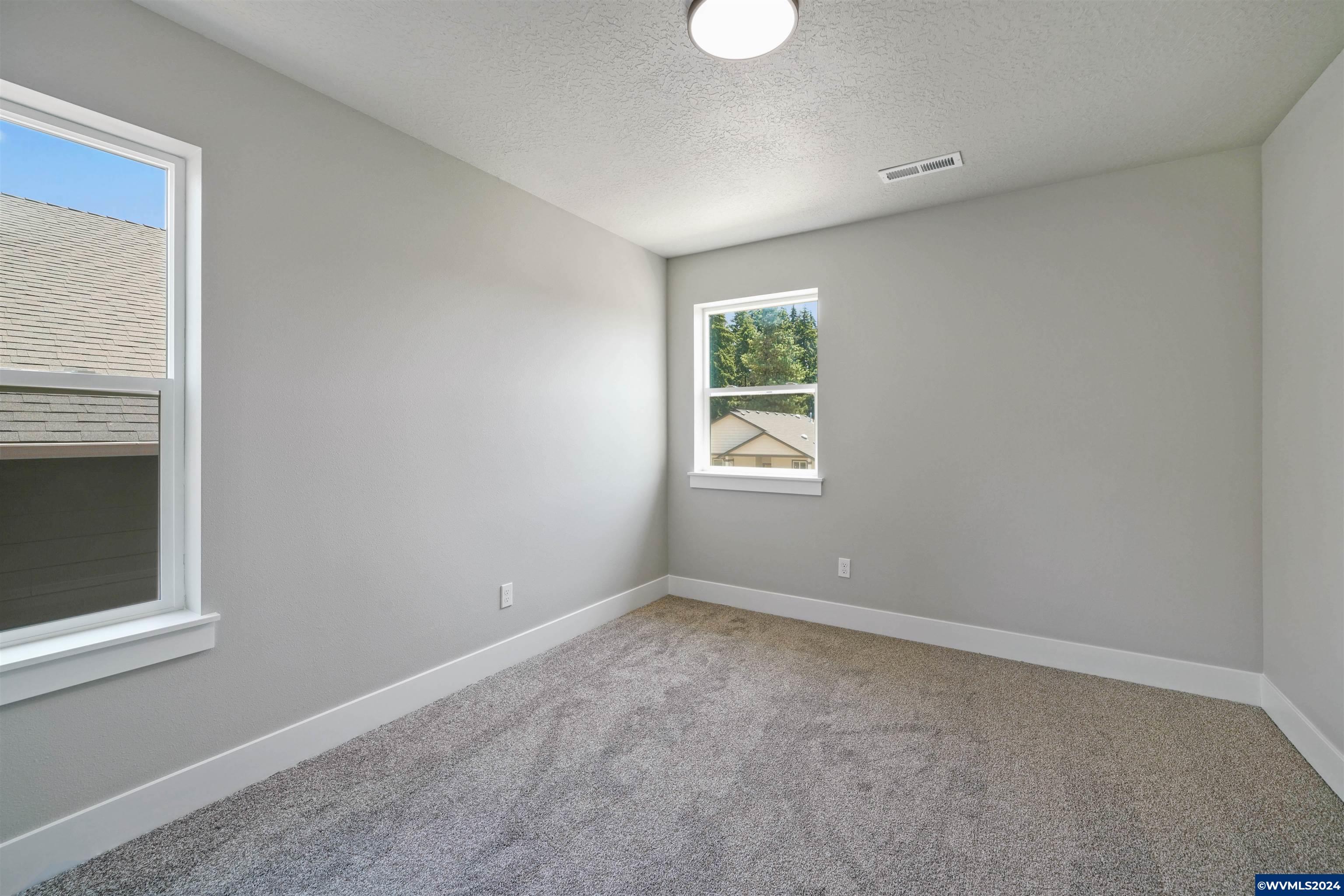Salem, Oregon, 97306, United States, 3 Bedrooms Bedrooms, ,3 BathroomsBathrooms,Residential,For Sale,1695520