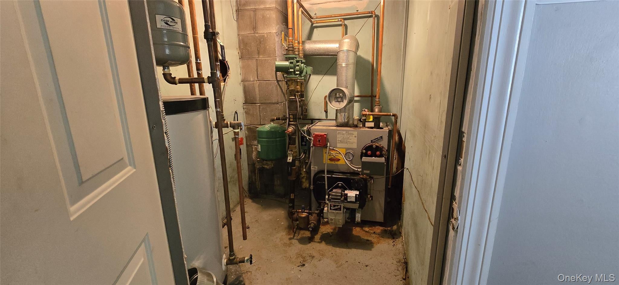 Shirley, New York, 11967, United States, 4 Bedrooms Bedrooms, ,4 BathroomsBathrooms,Residential,For Sale,1924990