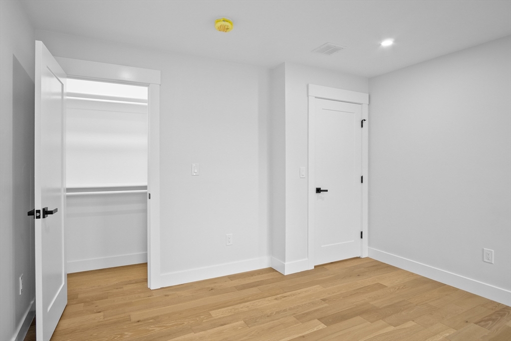 Attleboro, Massachusetts, 02703, United States, 4 Bedrooms Bedrooms, ,3 BathroomsBathrooms,Residential,For Sale,1973726