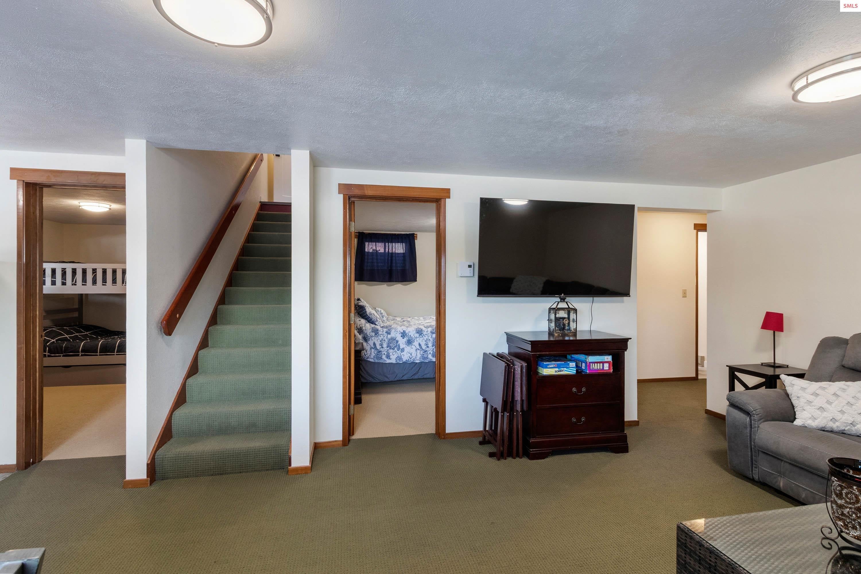 Sagle, Idaho, 83860, United States, 4 Bedrooms Bedrooms, ,2 BathroomsBathrooms,Residential,For Sale,2022483