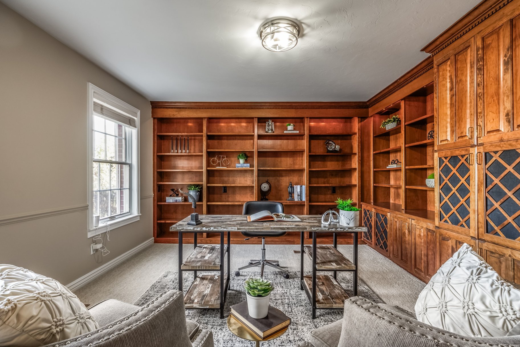  Updated Sandy Home With One of a Kind Location With Unobstructed Mountain Views - 物件實景