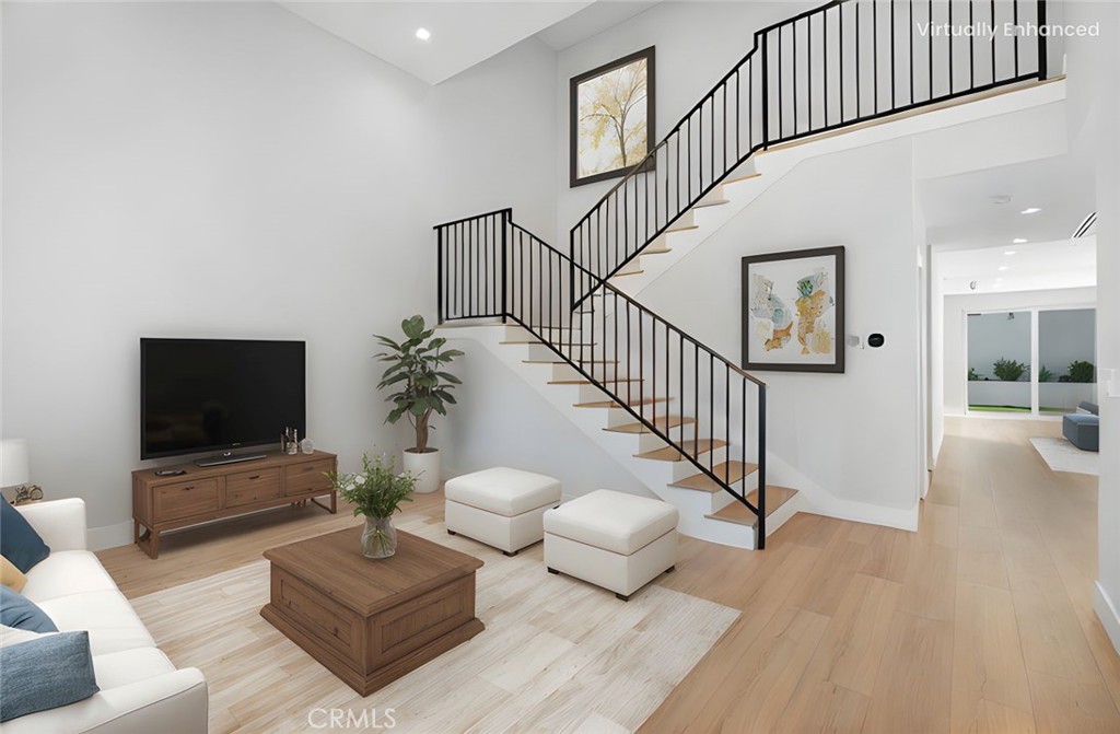 Encino, California, 91316, United States, 4 Bedrooms Bedrooms, ,3 BathroomsBathrooms,Residential,For Sale,1906863