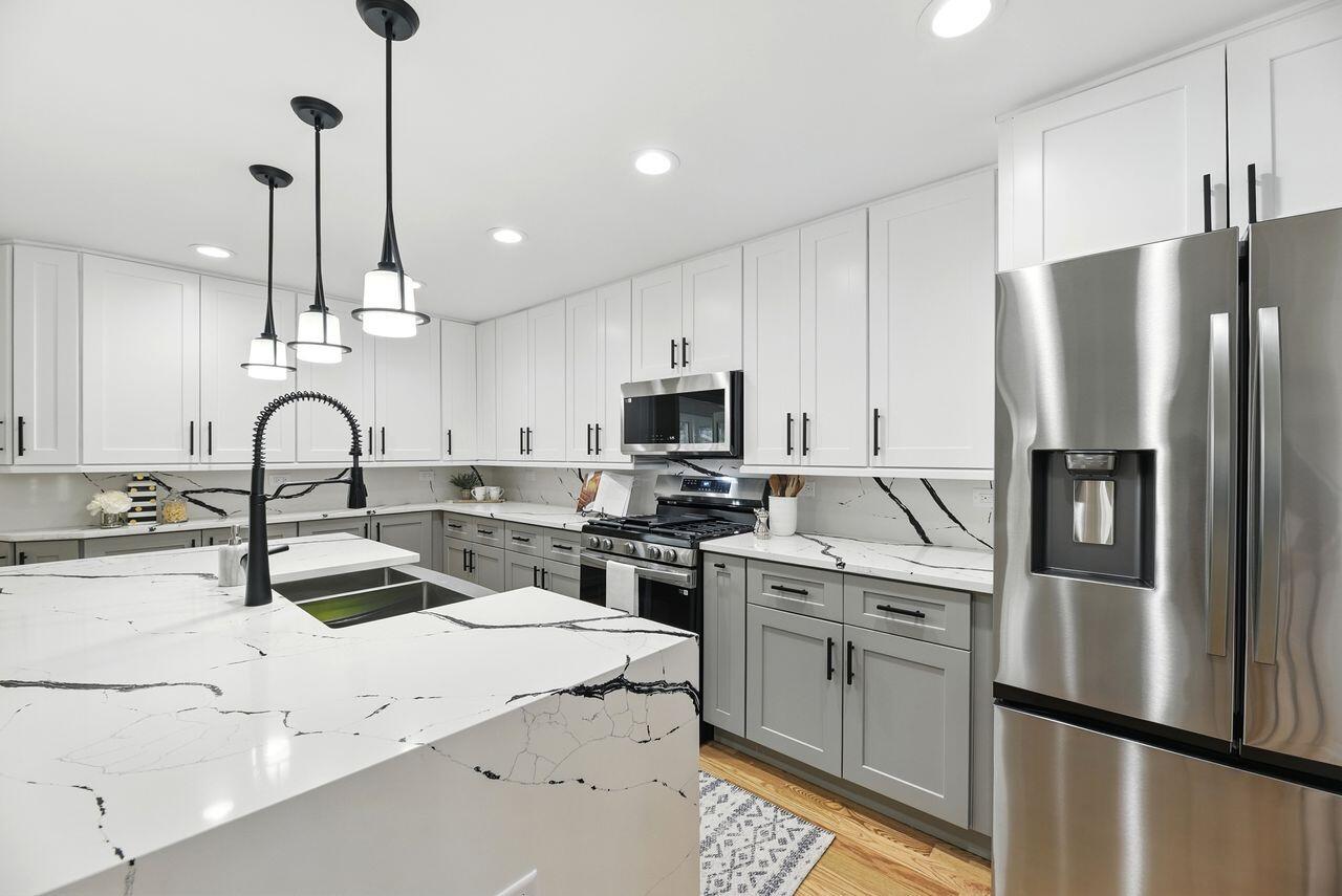 New Buffalo, Michigan, 49117, United States, 4 Bedrooms Bedrooms, ,3 BathroomsBathrooms,Residential,For Sale,1992031